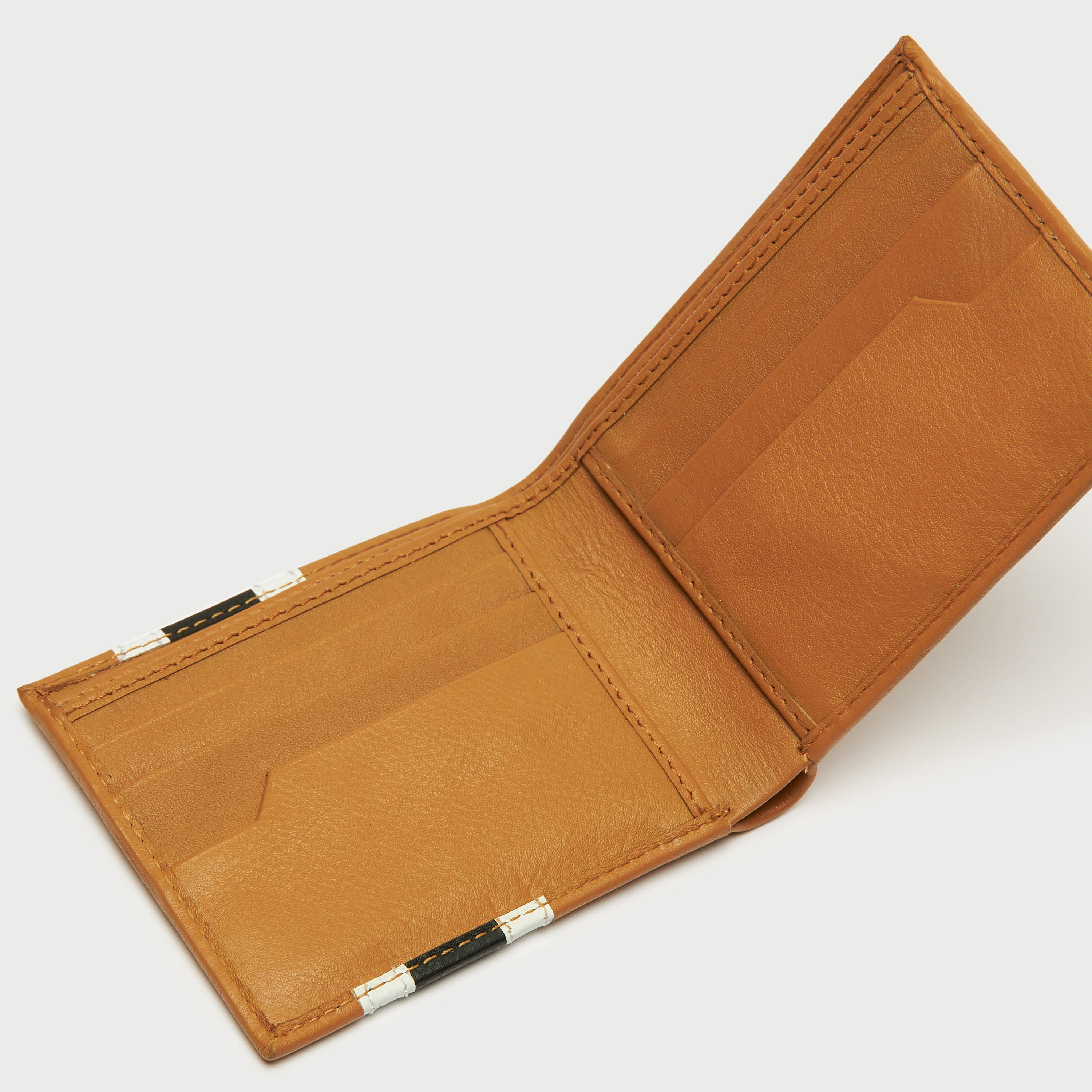 محفظة بطيّة ثنائية-men-beltsandwallets-wallets-image-1