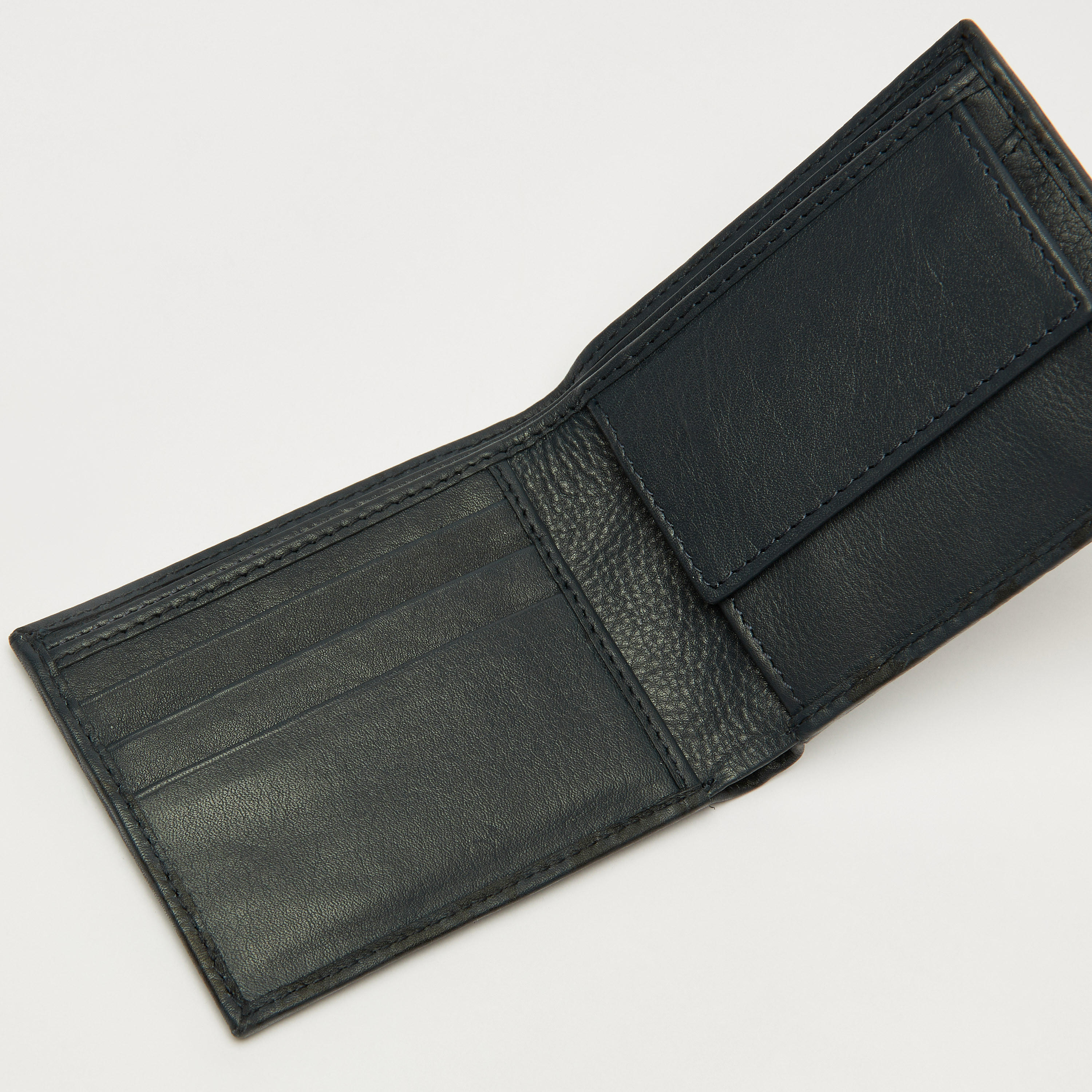 محفظة بطبعات بطيّة ثنائية-men-beltsandwallets-wallets-image-1