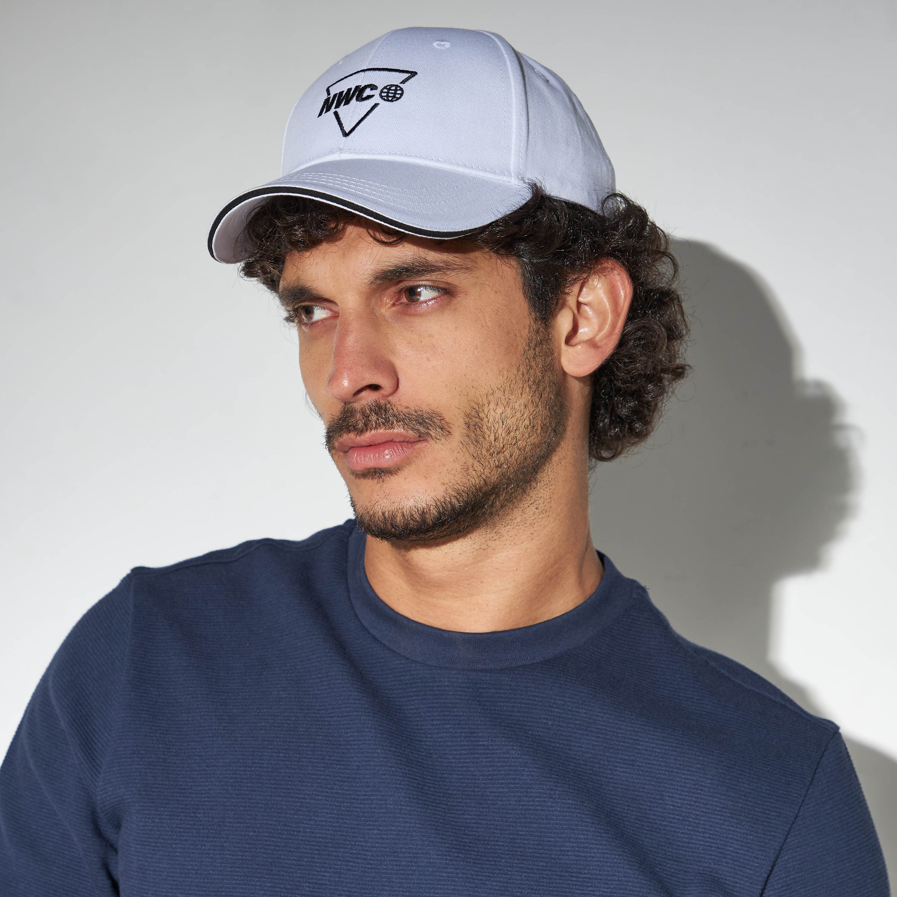 كاب مطرّز بحزام إغلاق بحزام بإبزيم إغلاق-men-caps-image-3