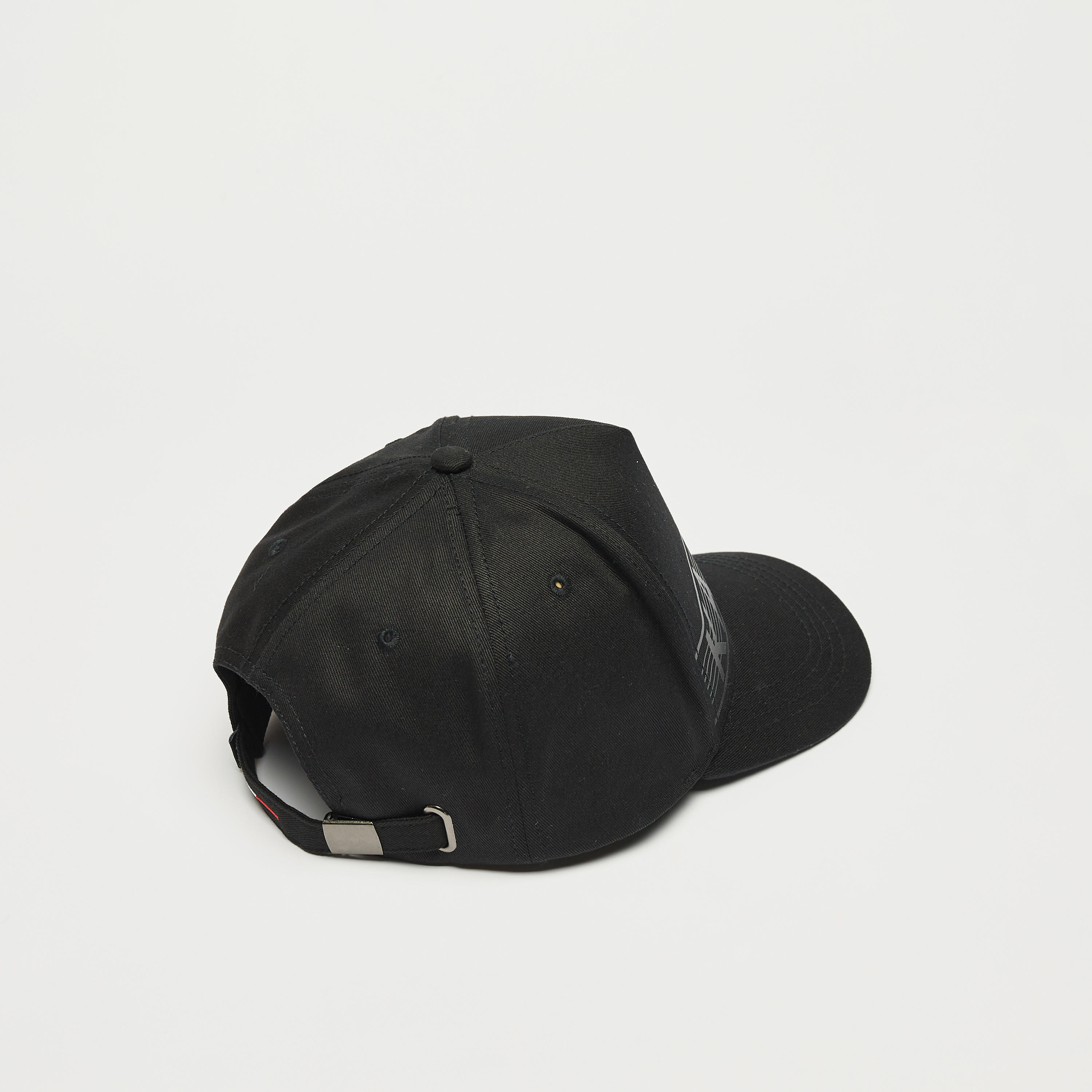 كاب بطبعات وحزام بإبزيم إغلاق من كابا-men-clothing-sportswearandactivewear-accessories-image-4
