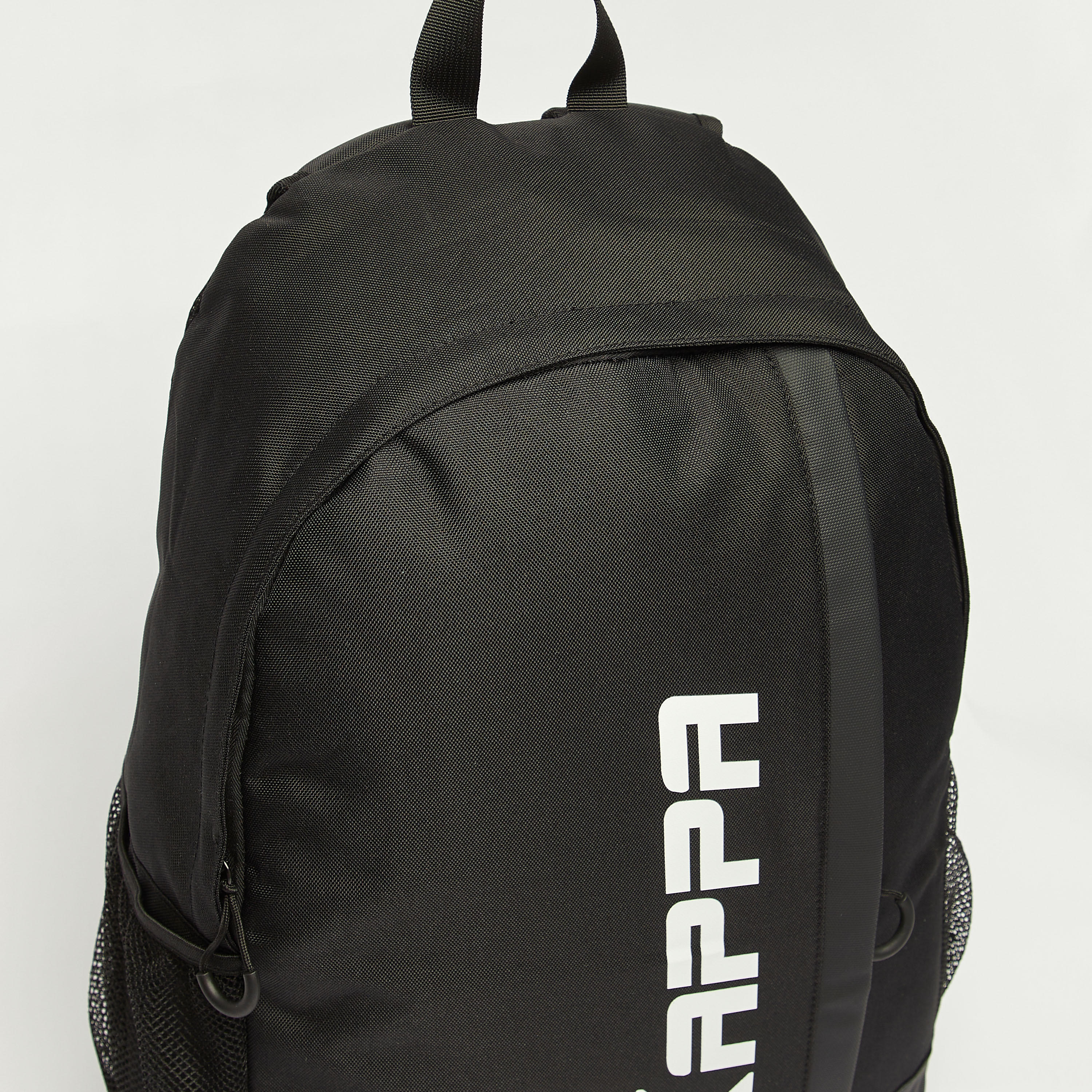 شنطة ظهر بأحزمة قابلة للتعديل وسحّاب إغلاق وطبعات من كابا-men-bags-image-5