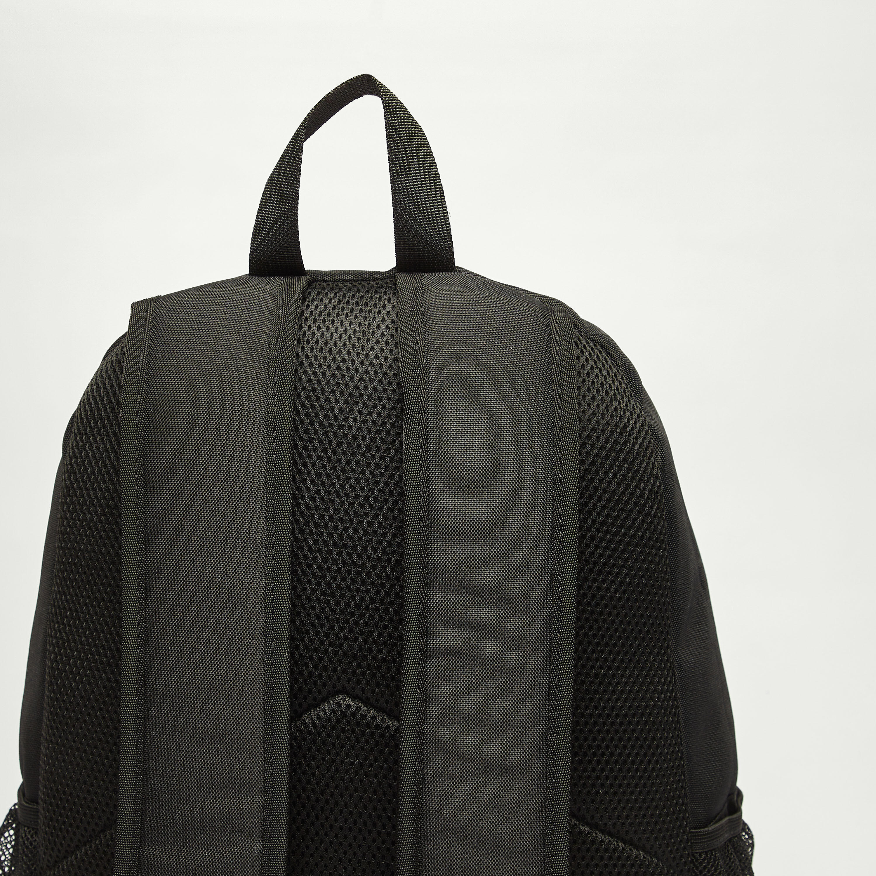 شنطة ظهر بأحزمة قابلة للتعديل وسحّاب إغلاق وطبعات من كابا-men-bags-image-6