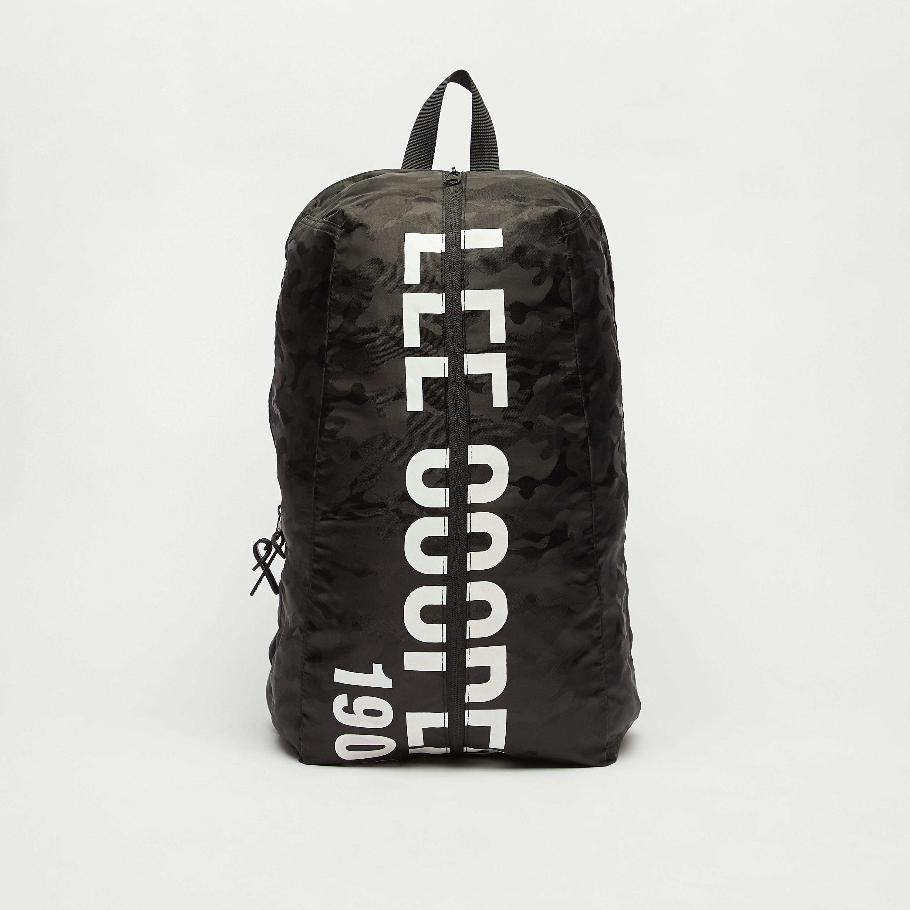 شنطة ظهر بأحزمة قابلة للتعديل وطبعات من لي كوبر-men-bags-image-6