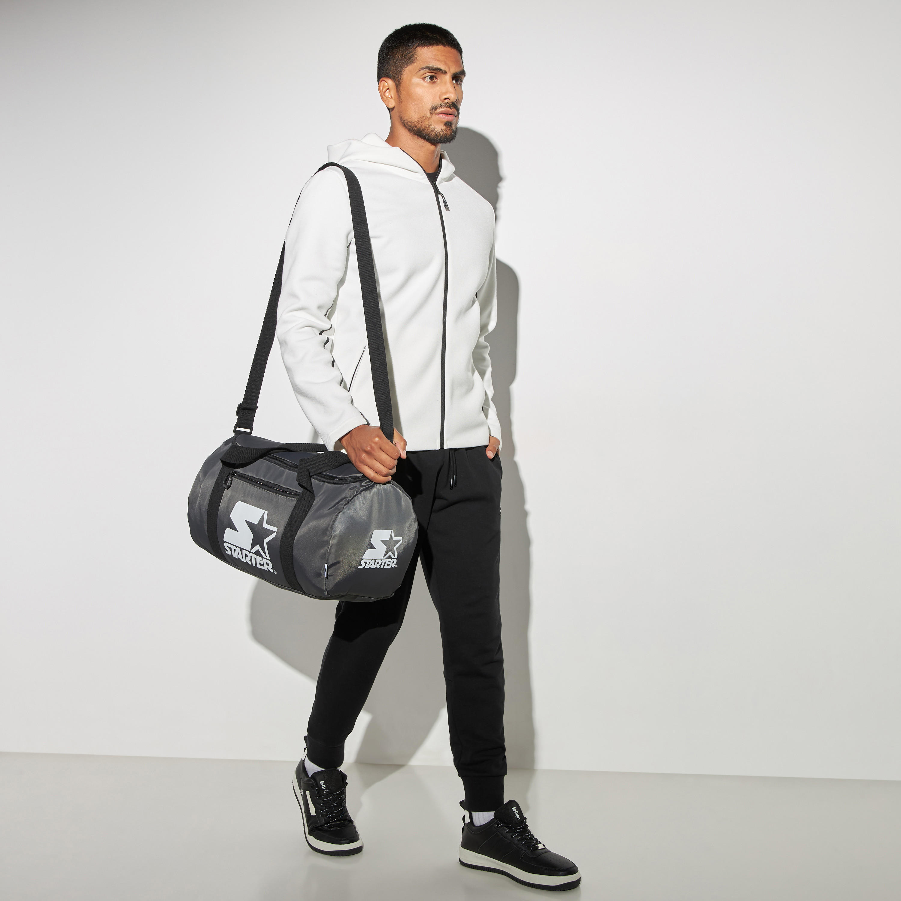 Starter Print Duffel Bag with Adjustable Strap and Zip Closure-men-bags-image-2