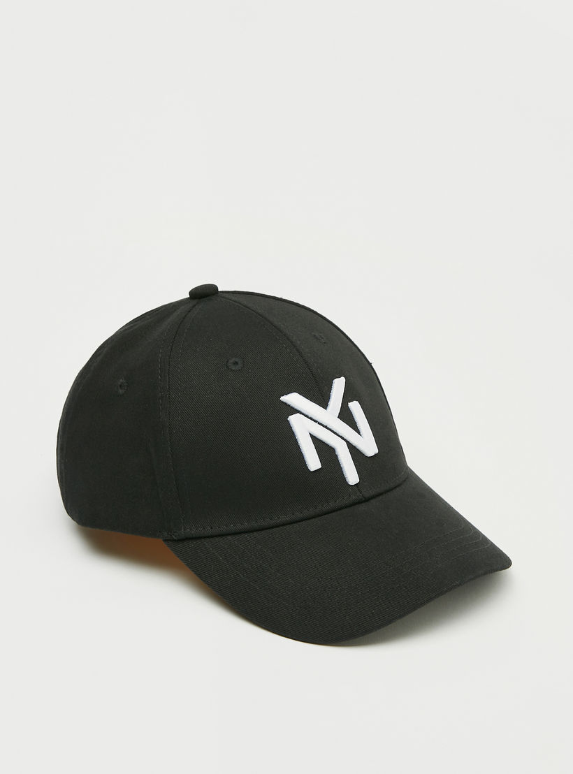 كاب مطرّز بحزام إغلاق بإبزيم-men-caps-image-5