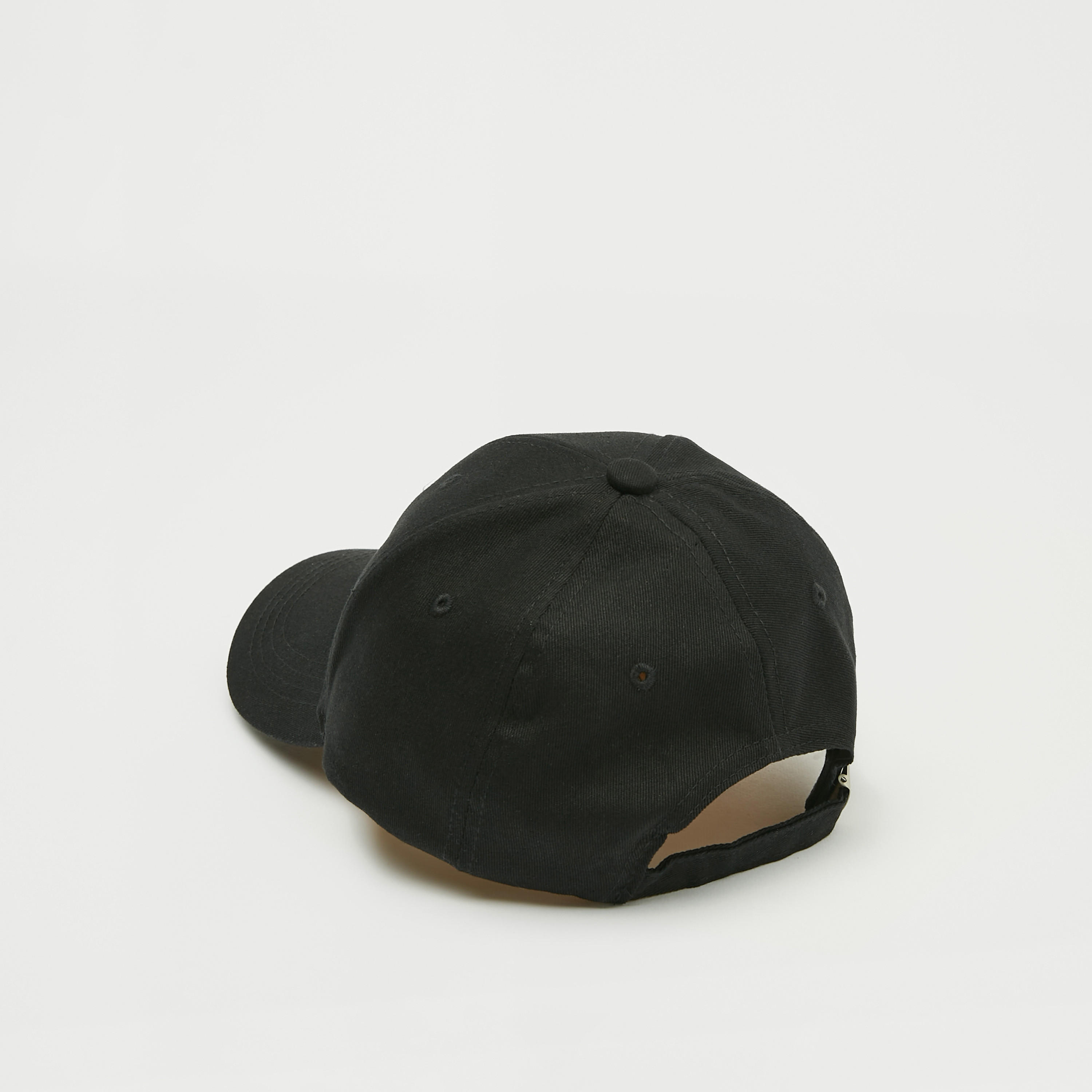 كاب مطرّز بحزام إغلاق بإبزيم-men-caps-image-2