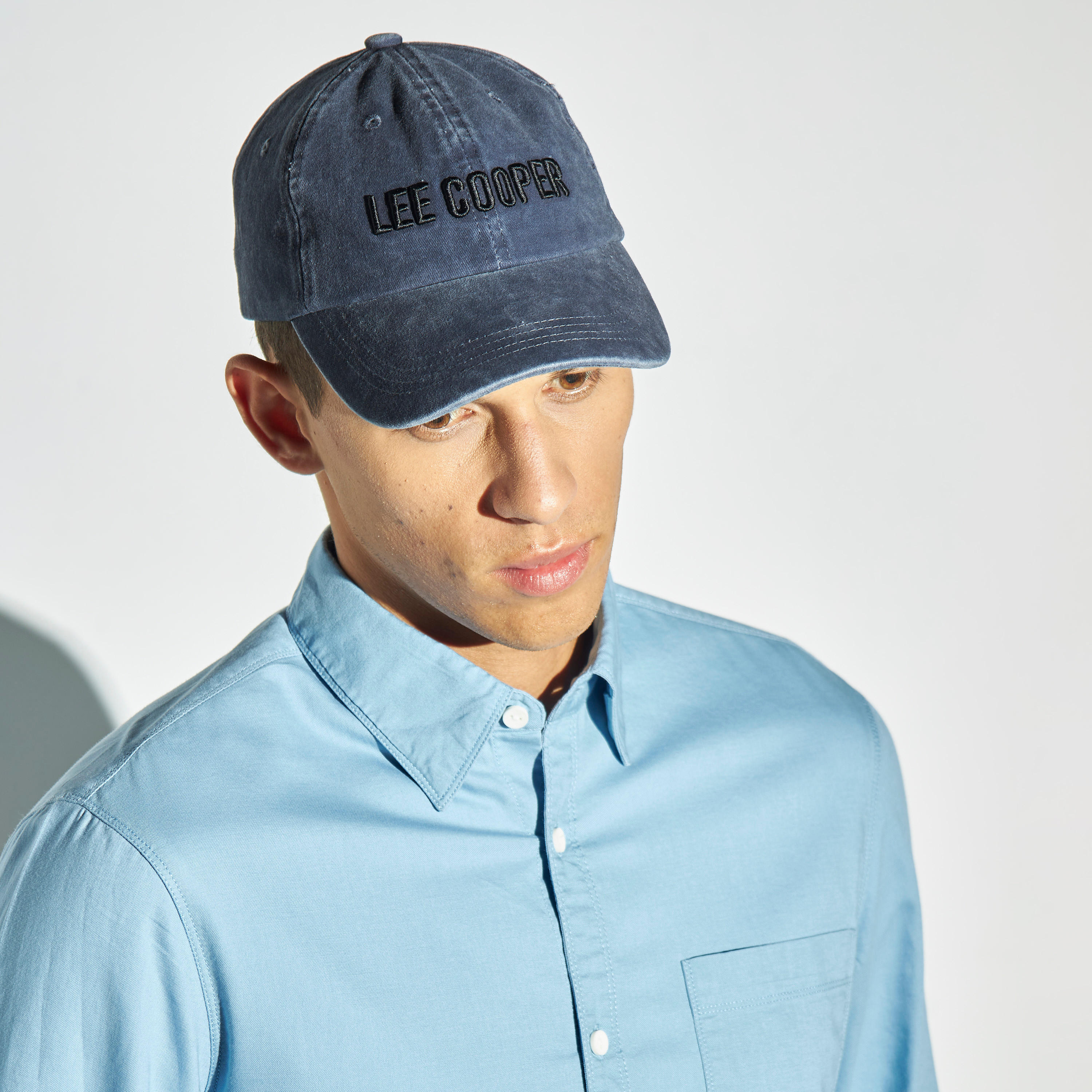 كاب بطبعات شعار وحزام إغلاق بإبزيم من لي كوبر-men-caps-image-4