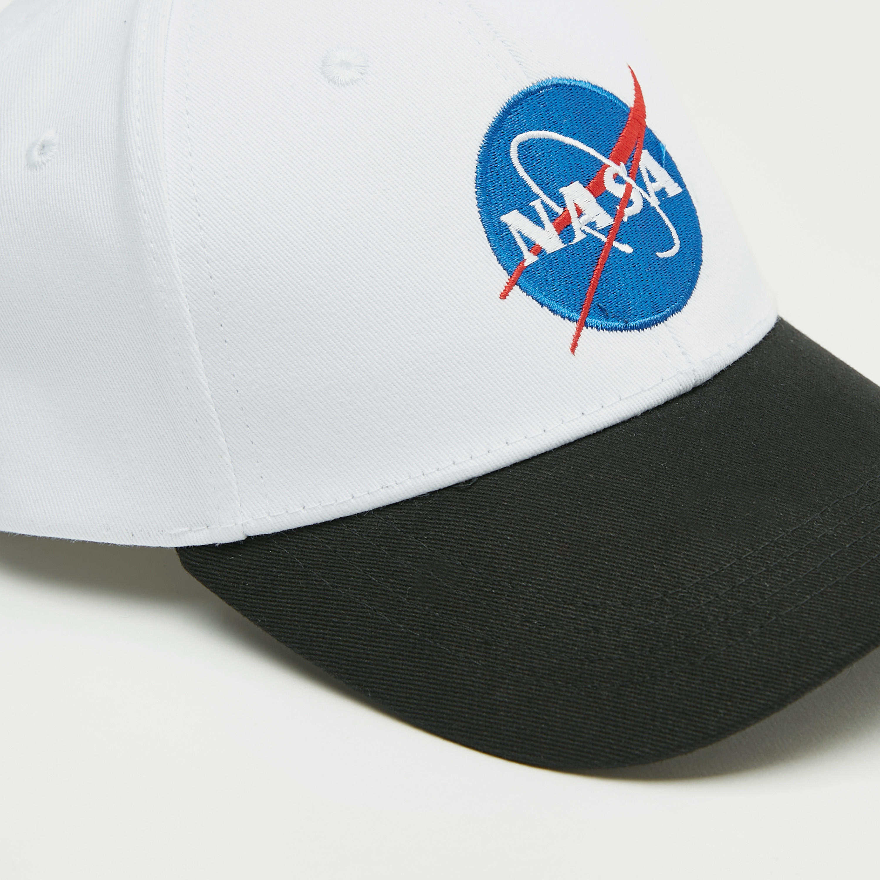 كاب بحزام إغلاق بإبزيم وتطريز ناسا-men-caps-image-3