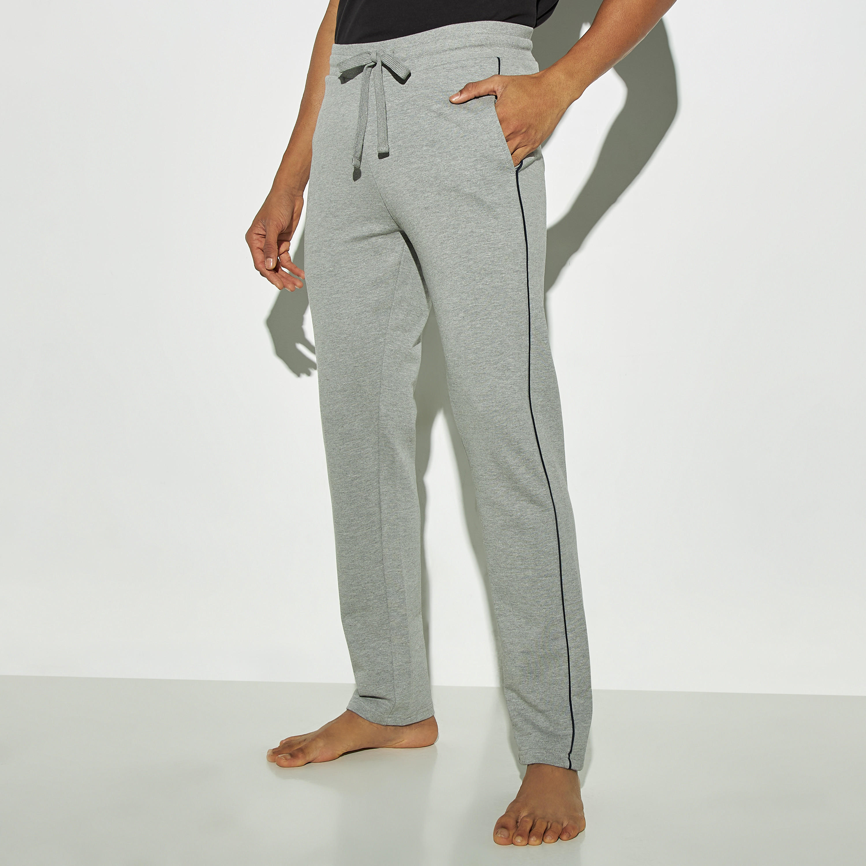 Piping Detail Pyjamas with Drawstring Closure and Pockets-men-clothing-nightwear-pyjamaandshorts-image-1