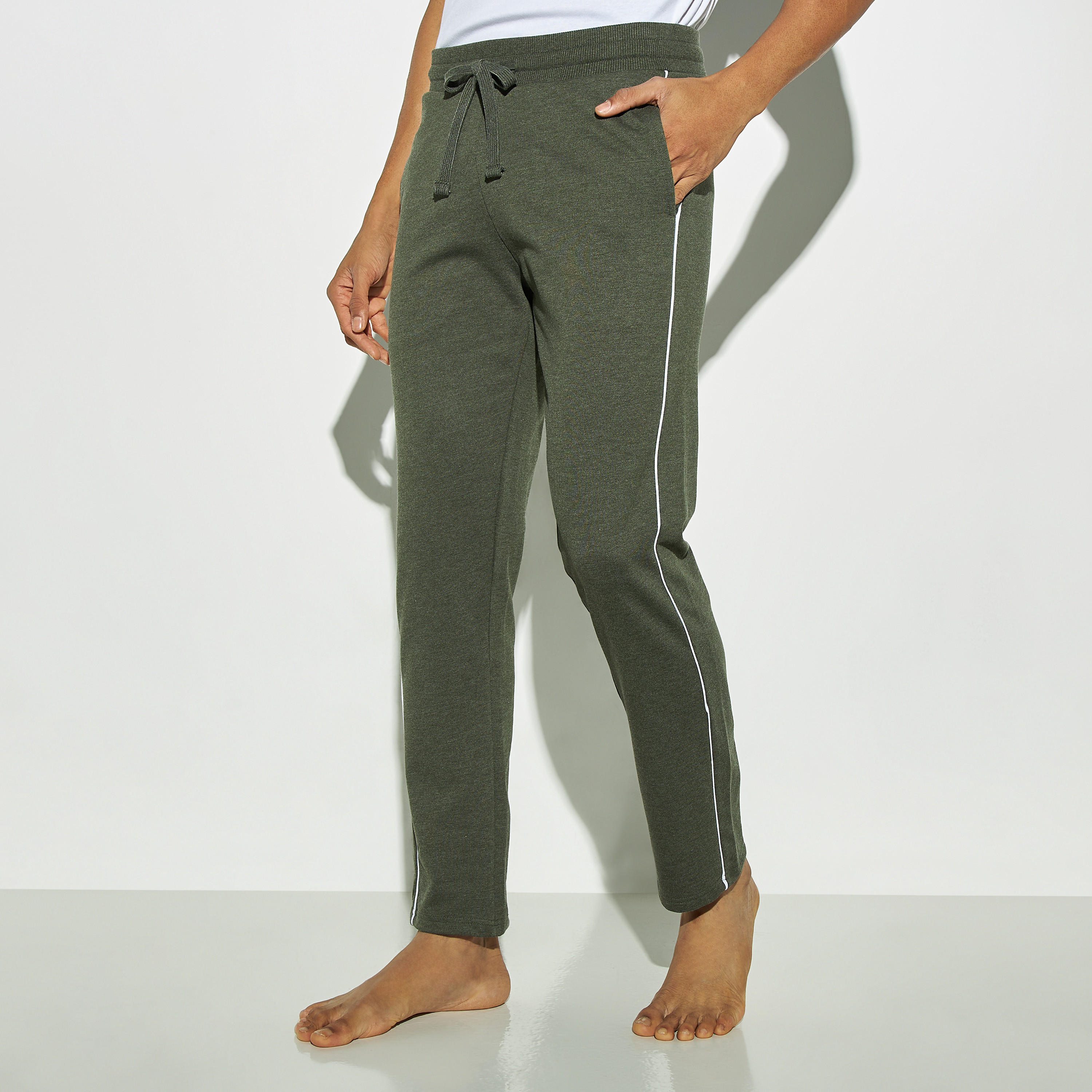 Piping Detail Pyjamas with Drawstring Closure and Pockets-men-clothing-nightwear-pyjamaandshorts-image-1