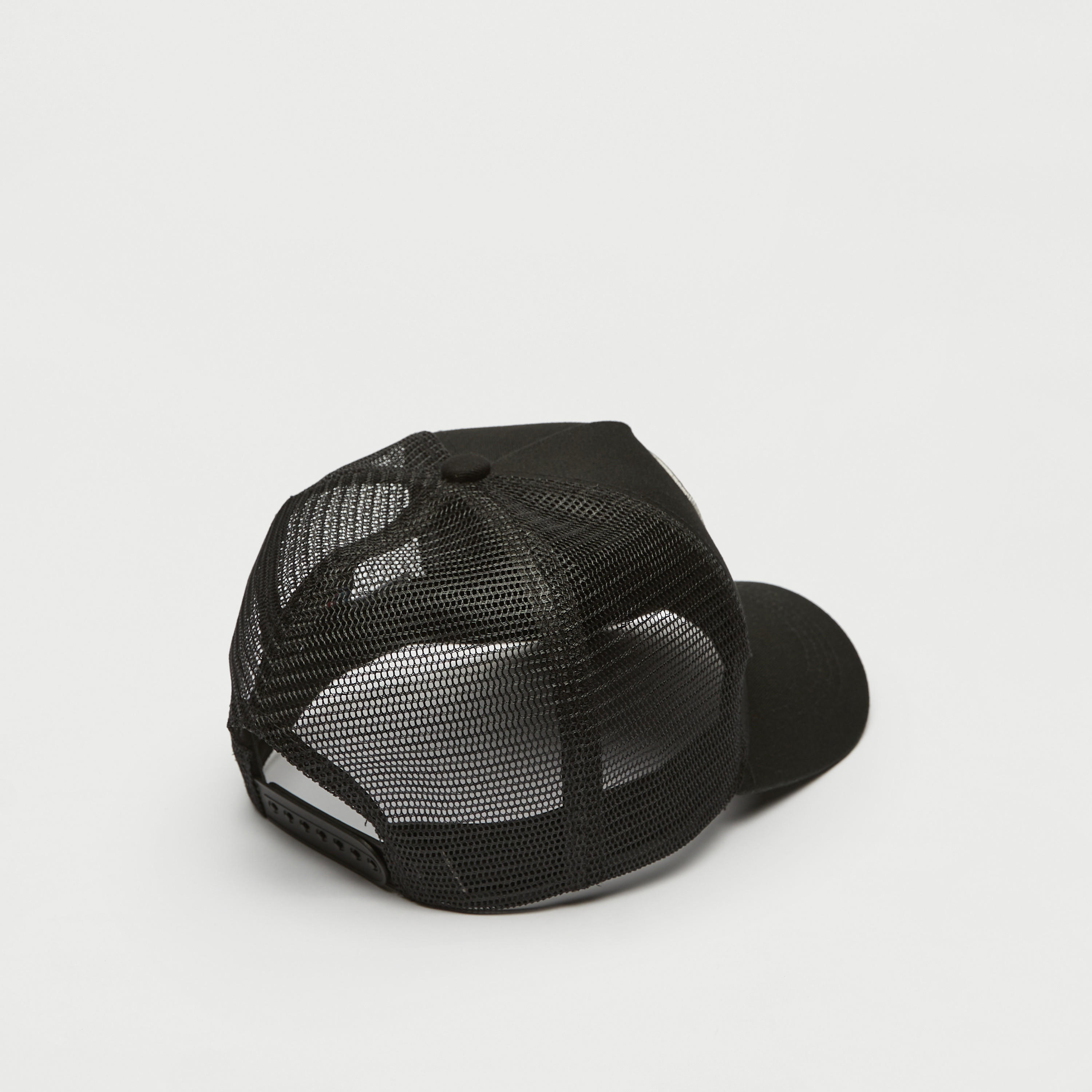 كاب مزخرف بزر إغلاق كبّاس-men-caps-image-5