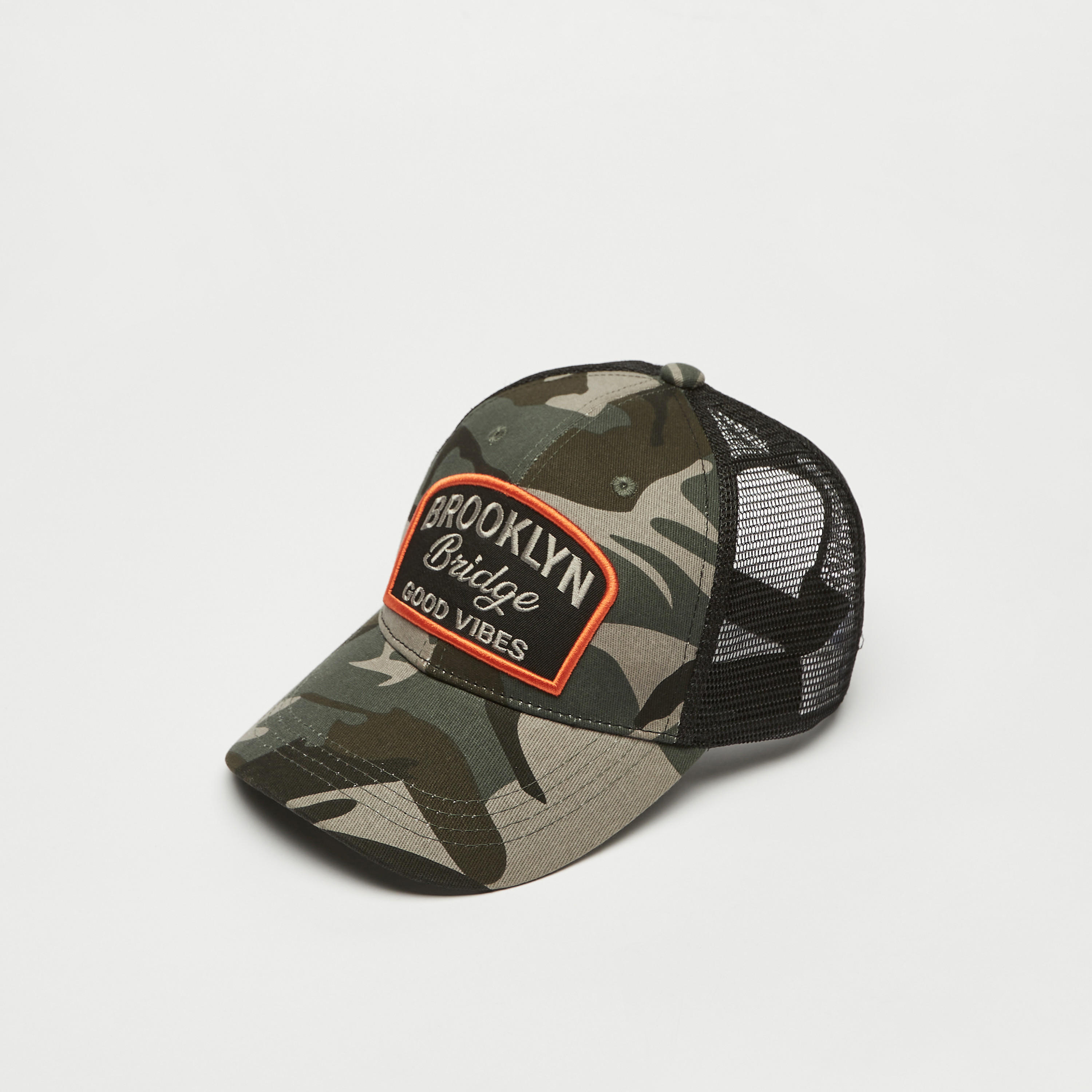 كاب بحزام قابل للتعديل وتطريز وطبعات مموهة-men-caps-image-1