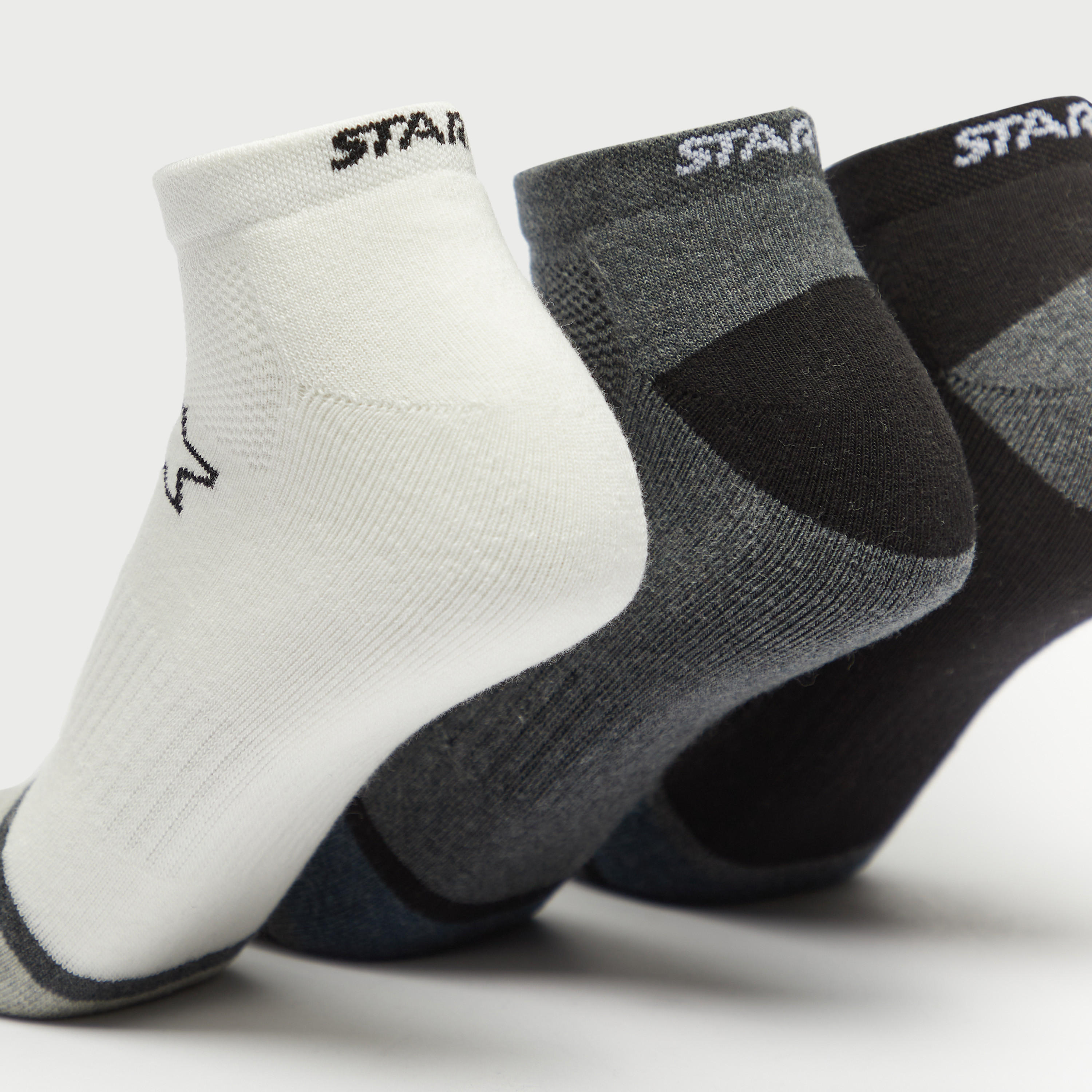طقم جوارب 3 أزواج بطول الكاحل وطبعات-men-socks-image-4