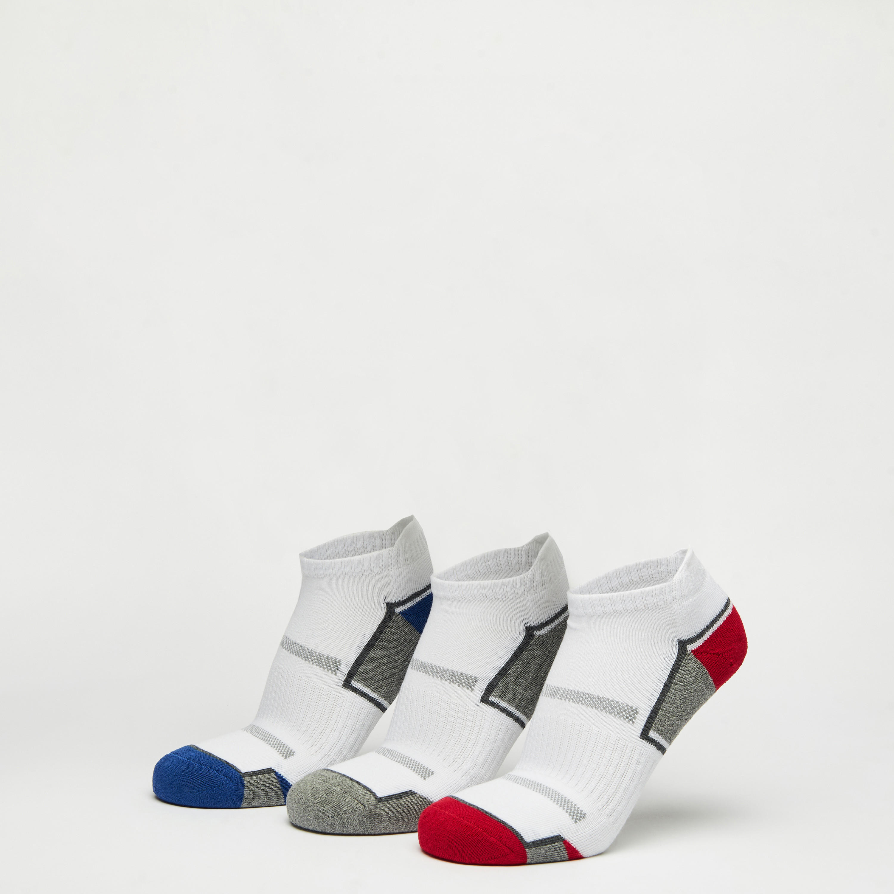 طقم جوارب رياضية 3 أزواج بطول الكاحل-men-socks-image-1