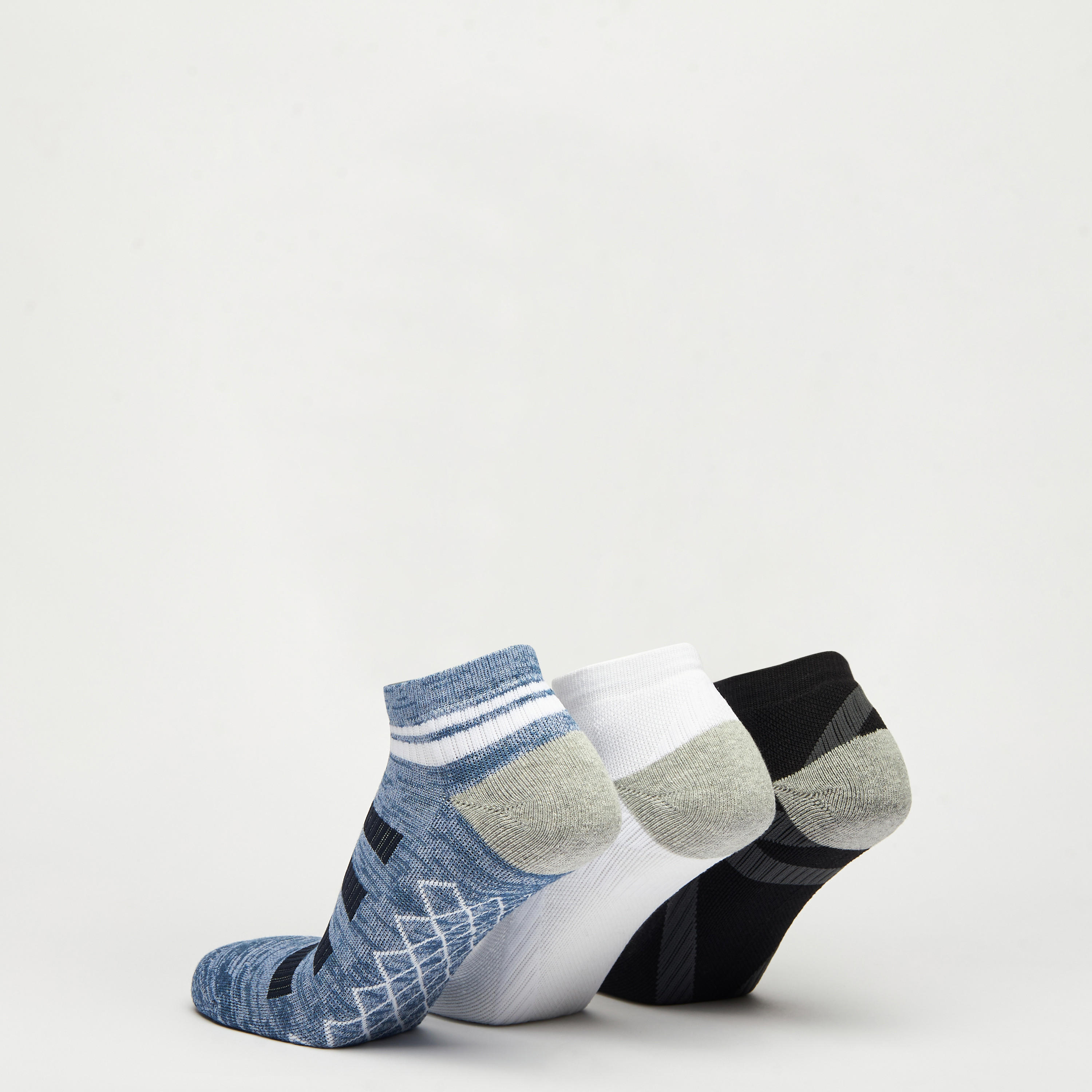 طقم جوارب 3 أزواج متنوّعة بطول الكاحل-men-socks-image-3