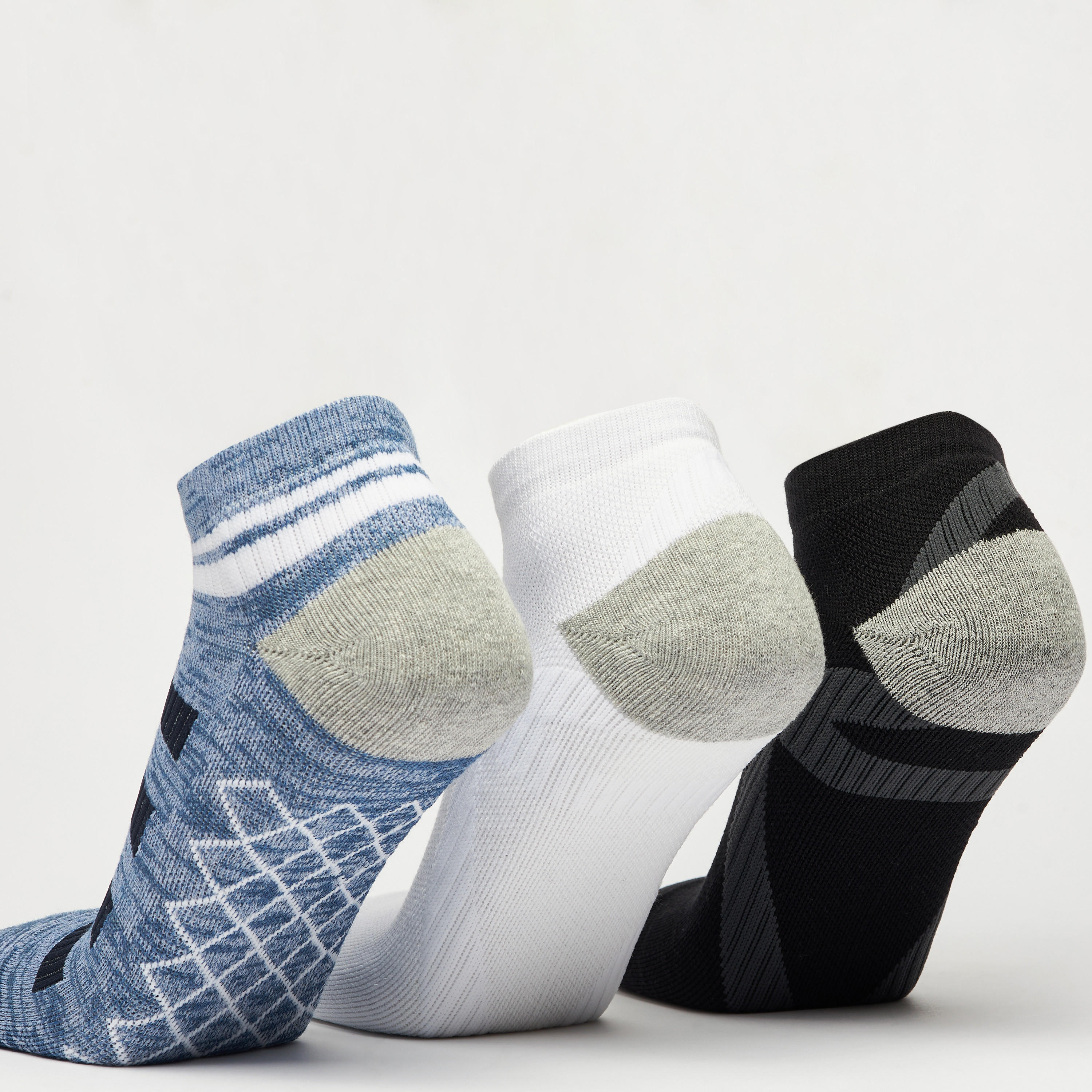 طقم جوارب 3 أزواج متنوّعة بطول الكاحل-men-socks-image-4