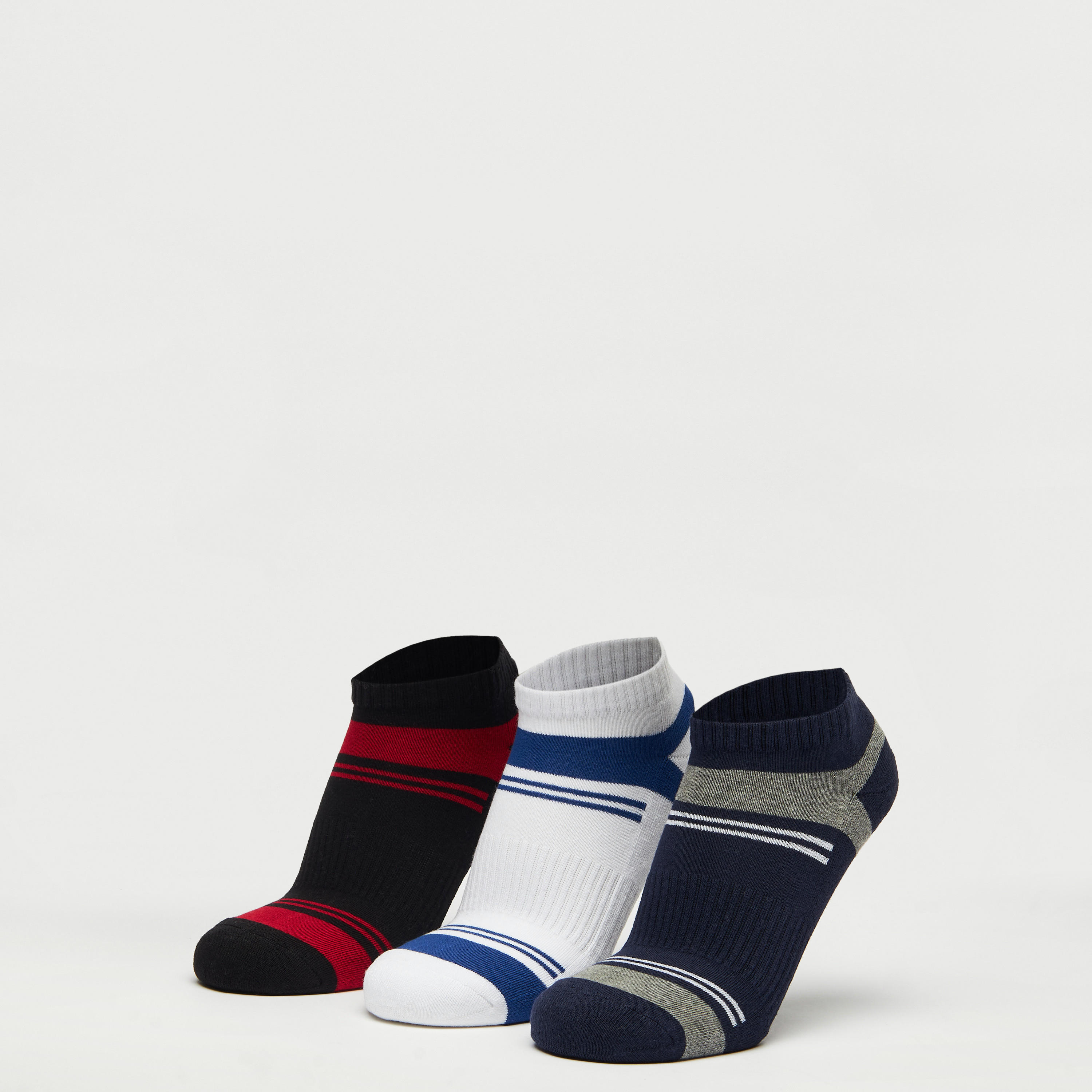 جوارب رياضية بطول الكاحل وطبعات مخططة - طقم 3 أزواج-men-socks-image-1