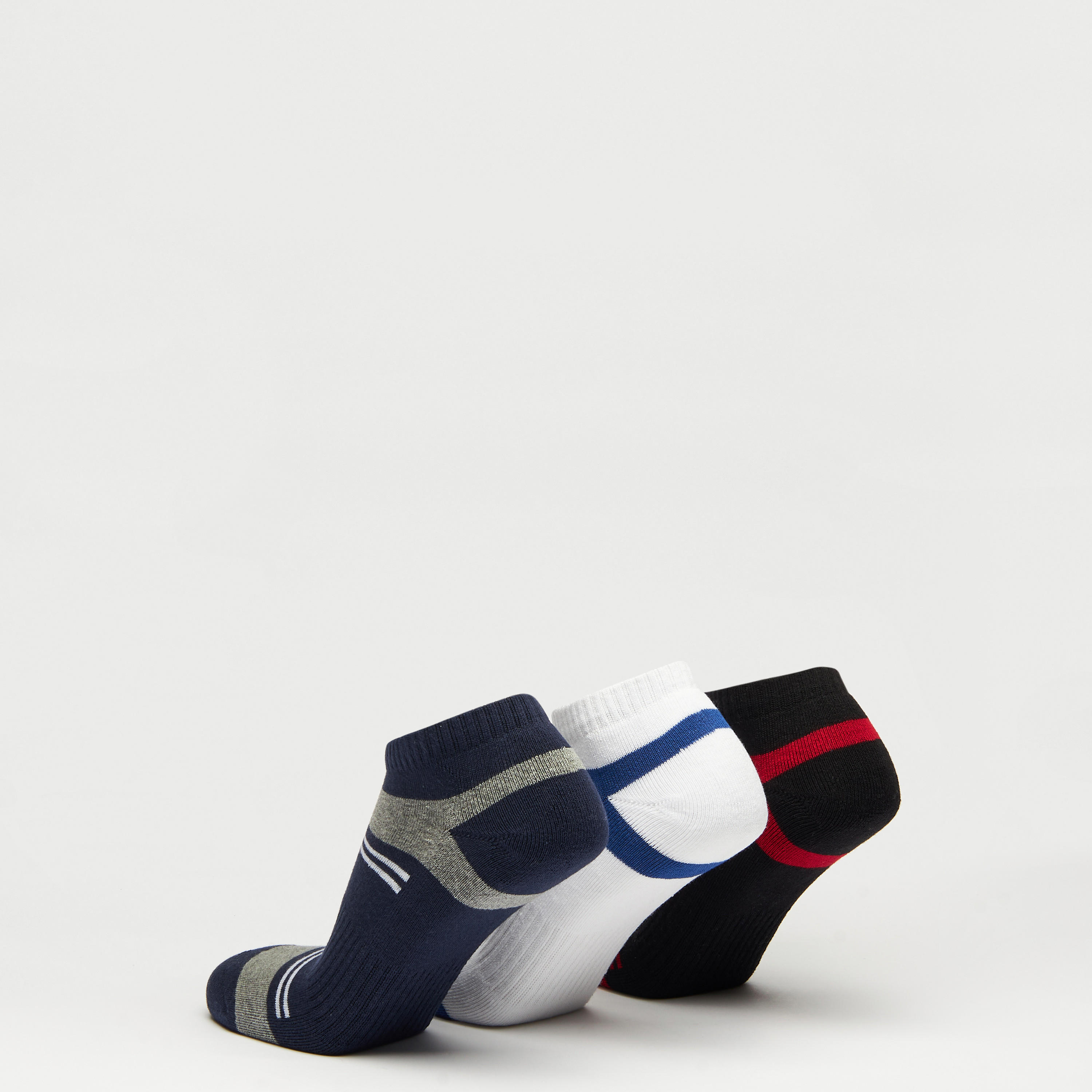 جوارب رياضية بطول الكاحل وطبعات مخططة - طقم 3 أزواج-men-socks-image-3