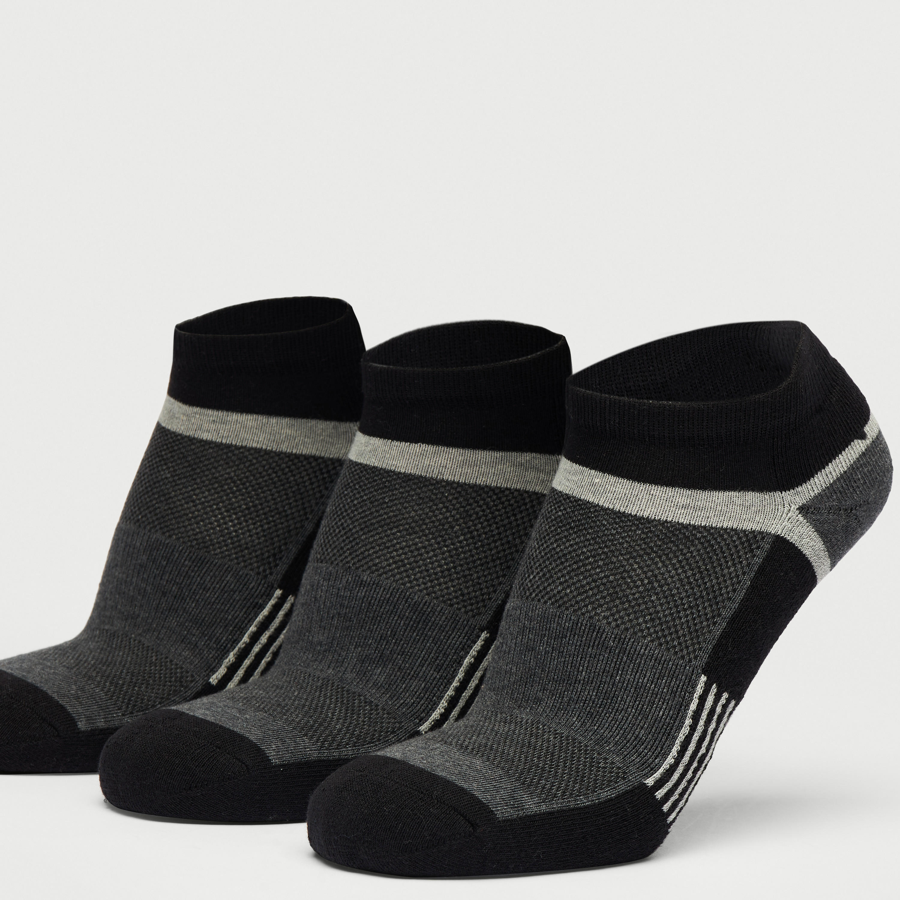 طقم جوارب رياضية 3 أزواج بارزة الملمس بطول الكاحل-men-socks-image-2