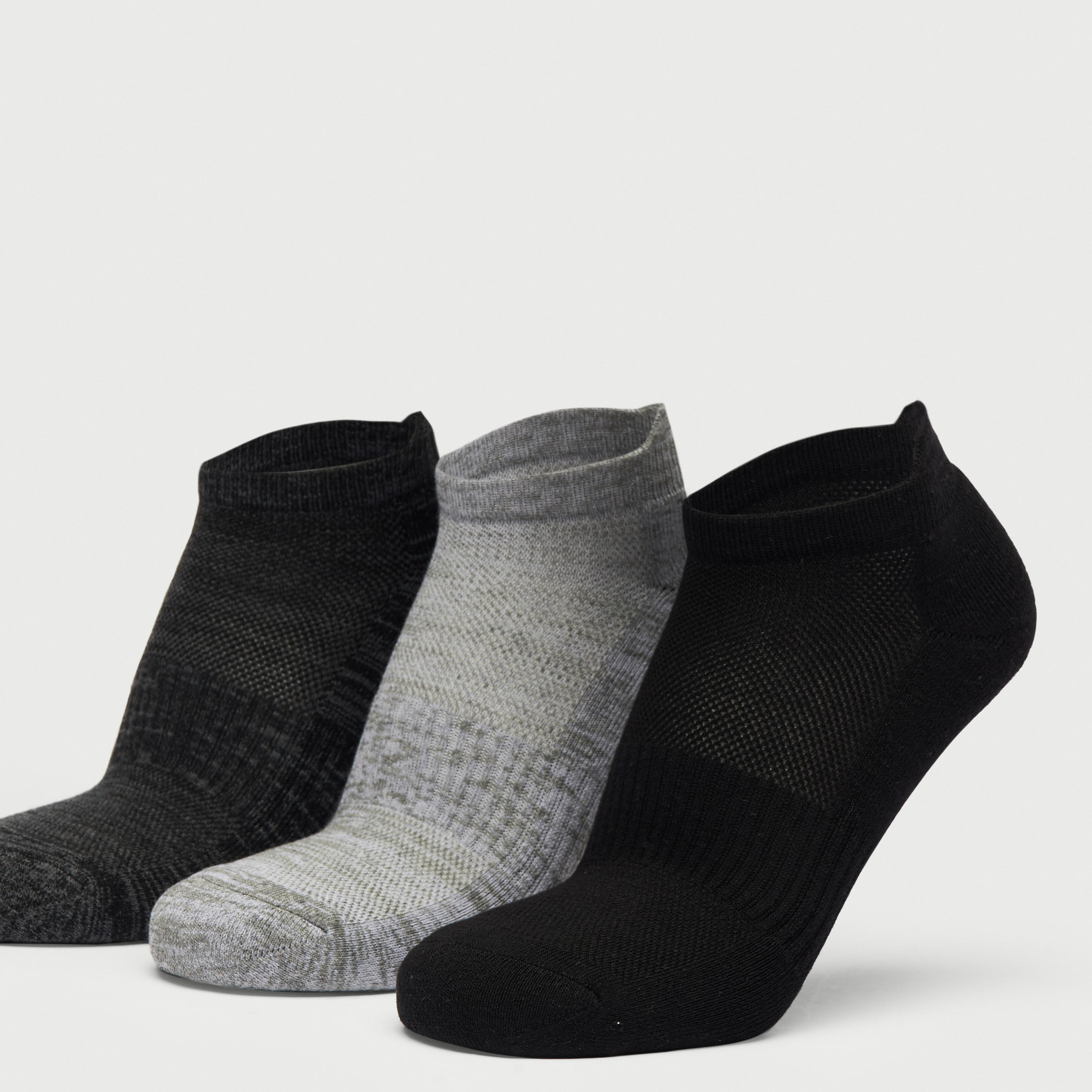 طقم جوارب رياضية 3 أزواج بارزة الملمس بطول الكاحل-men-socks-image-2