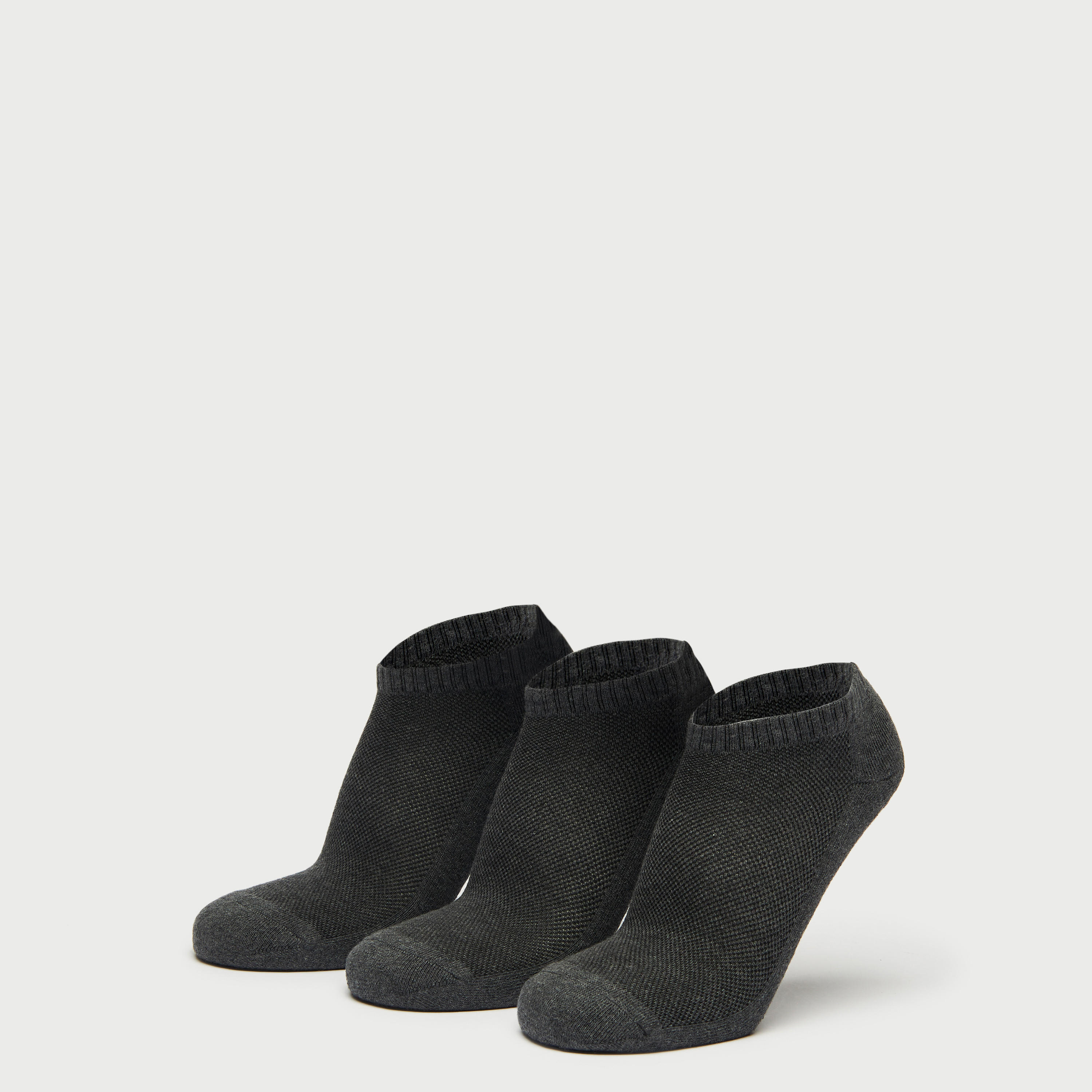 جوارب بارزة الملمس بطول الكاحل - طقم من 3 قطع-men-socks-image-1