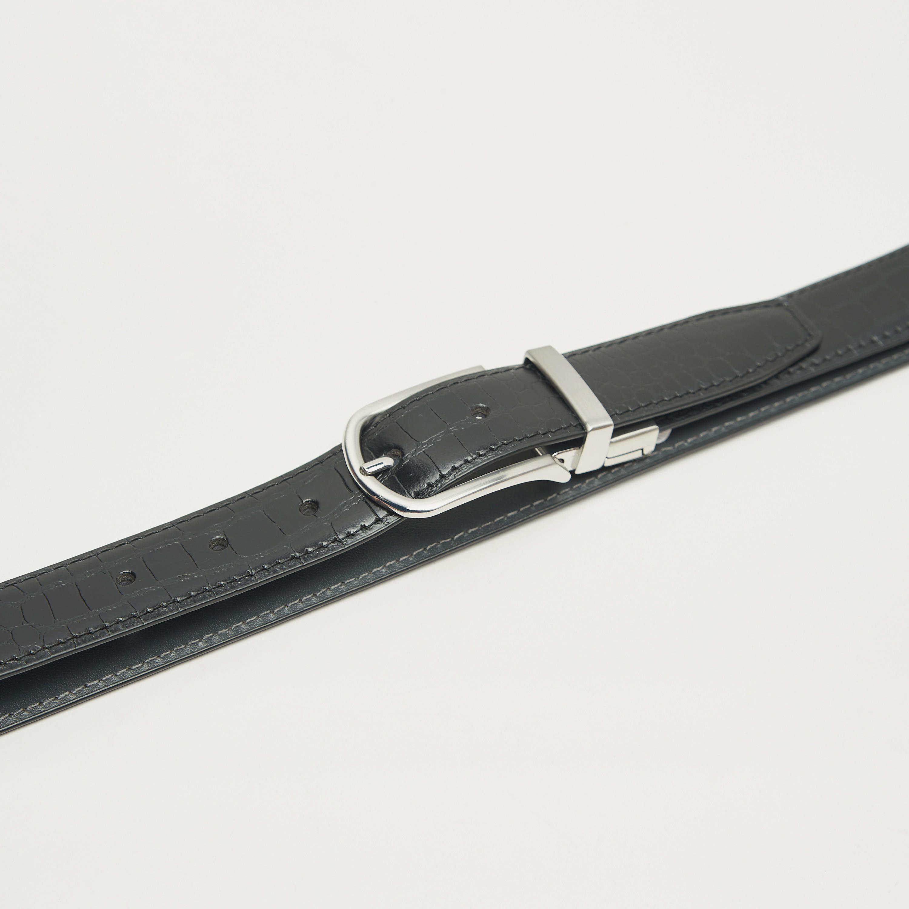 حزام جلد بارز الملمس بإبزيم إغلاق بدبوس-men-beltsandwallets-belts-image-4