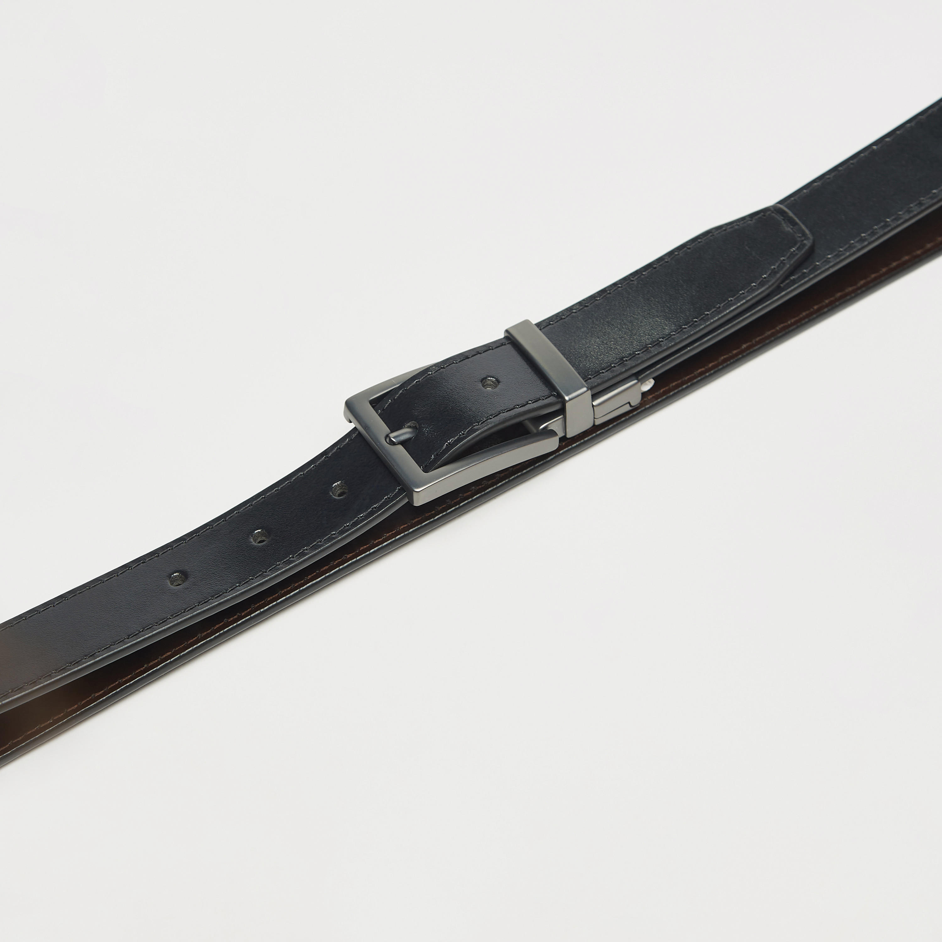 حزام جلد سادة بإبزيم بدبوس للإغلاق-men-beltsandwallets-belts-image-4