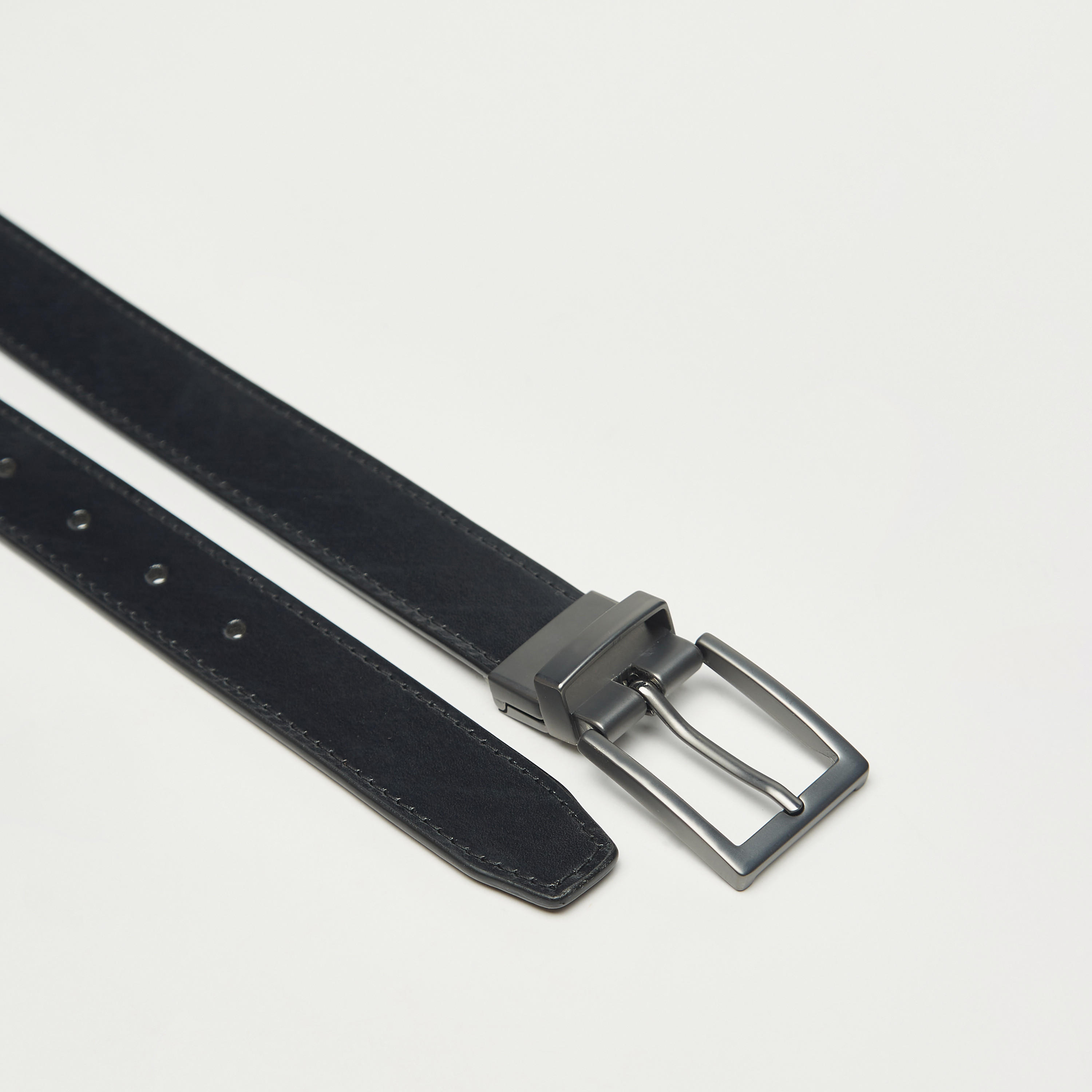 حزام جلد سادة بإبزيم بدبوس للإغلاق-men-beltsandwallets-belts-image-2