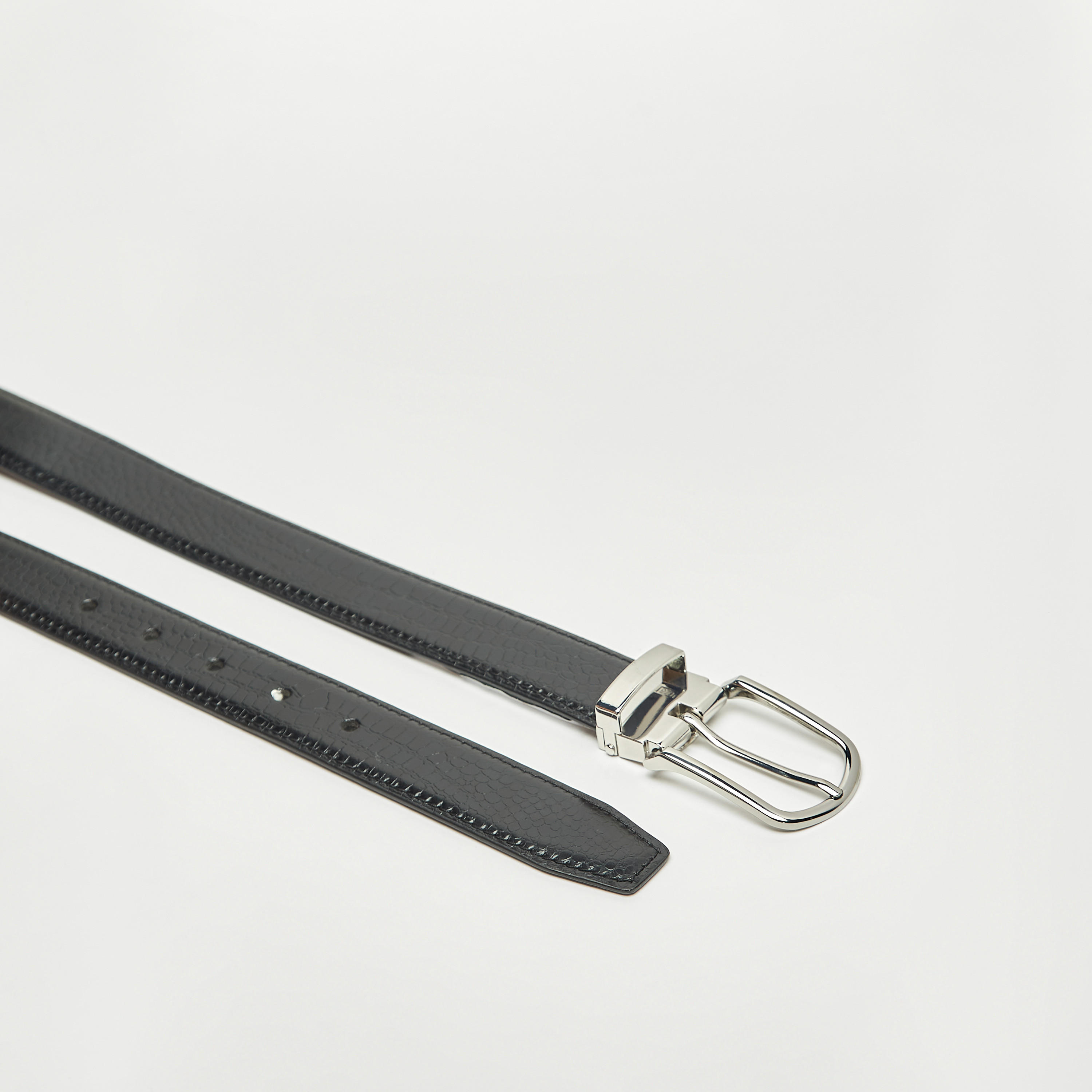 حزام جلد بارز الملمس بإبزيم إغلاق بدبوس-men-beltsandwallets-belts-image-5