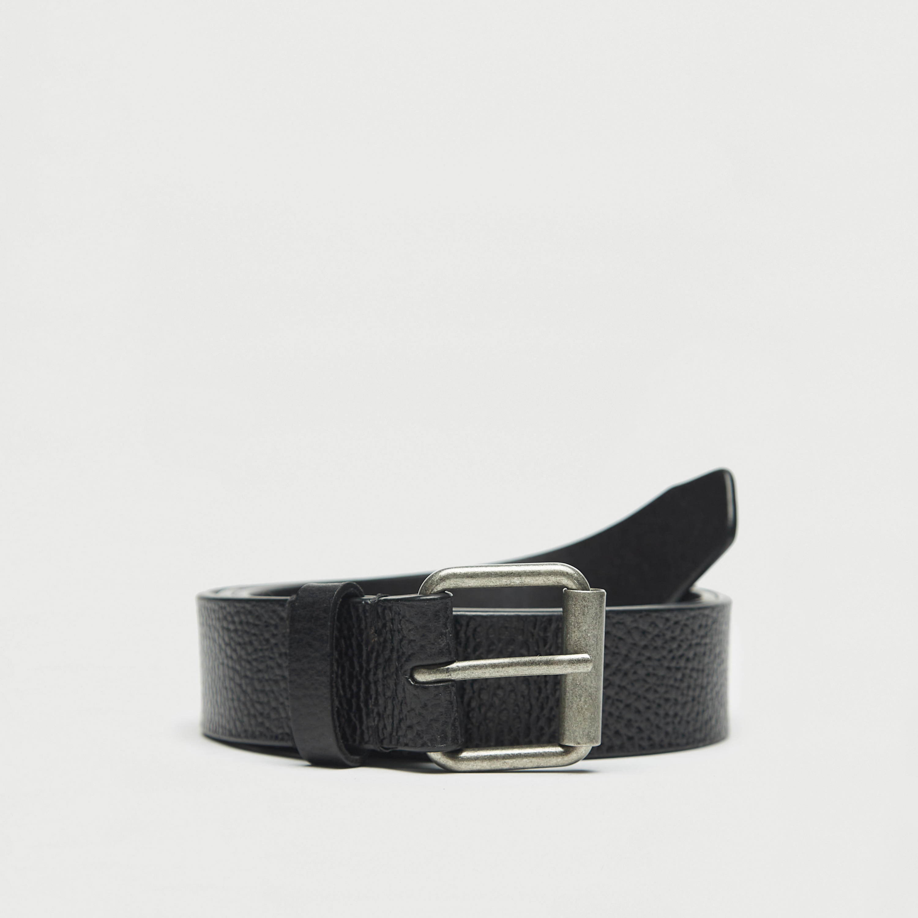 حزام جلد بارز الملمس بإبزيم دبوس-men-beltsandwallets-belts-image-2