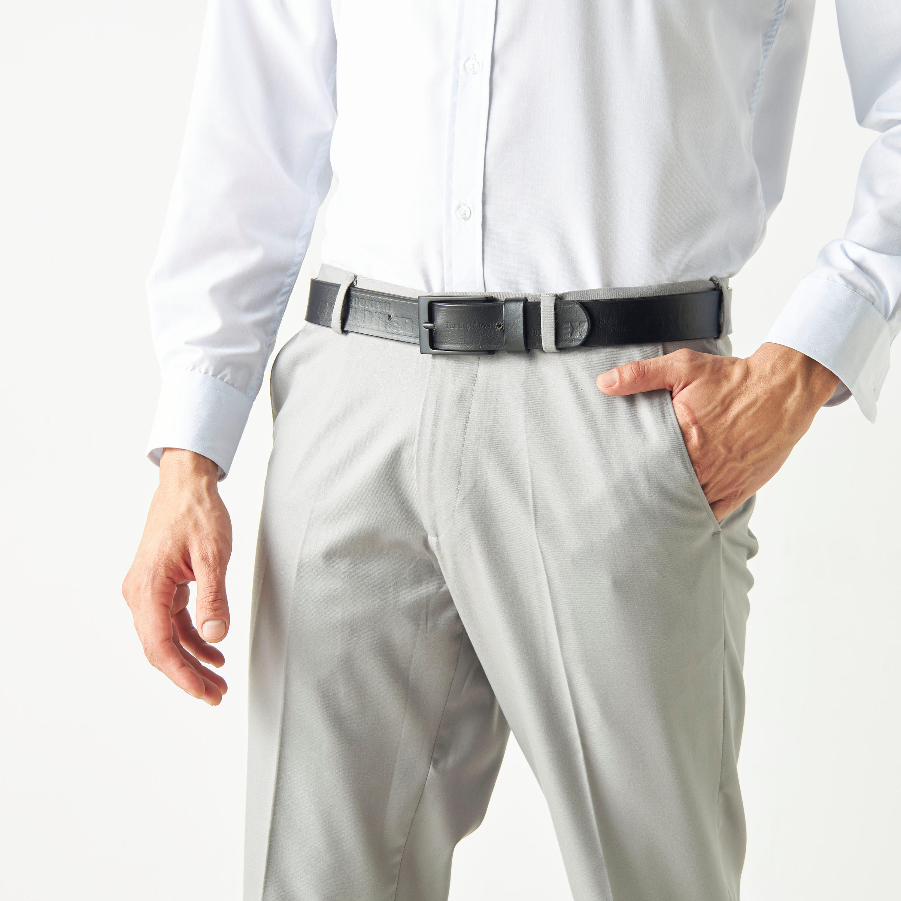 حزام جلد بارز الملمس بإبزيم إغلاق بدبوس-men-beltsandwallets-belts-image-2