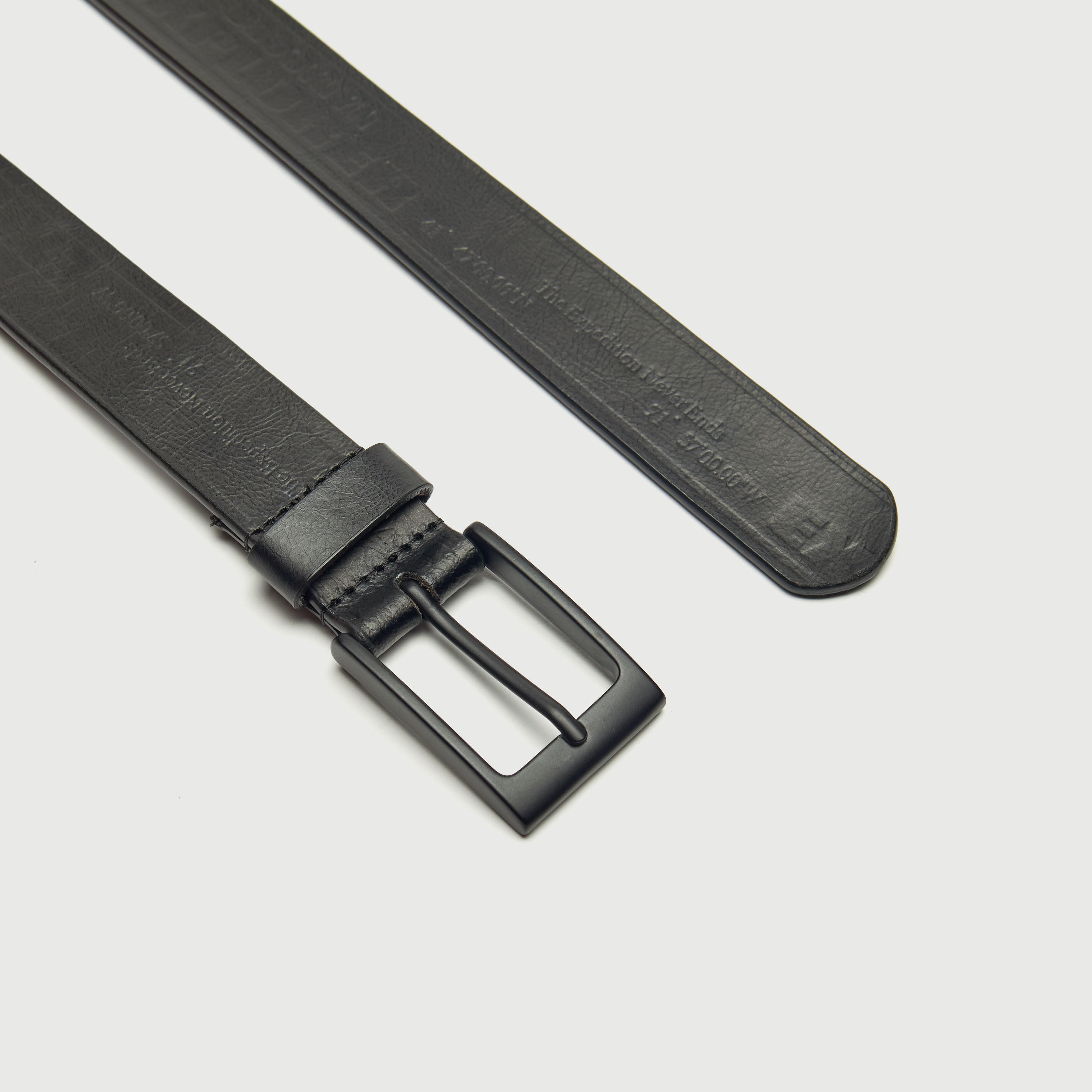 حزام جلد بارز الملمس بإبزيم إغلاق بدبوس-men-beltsandwallets-belts-image-3
