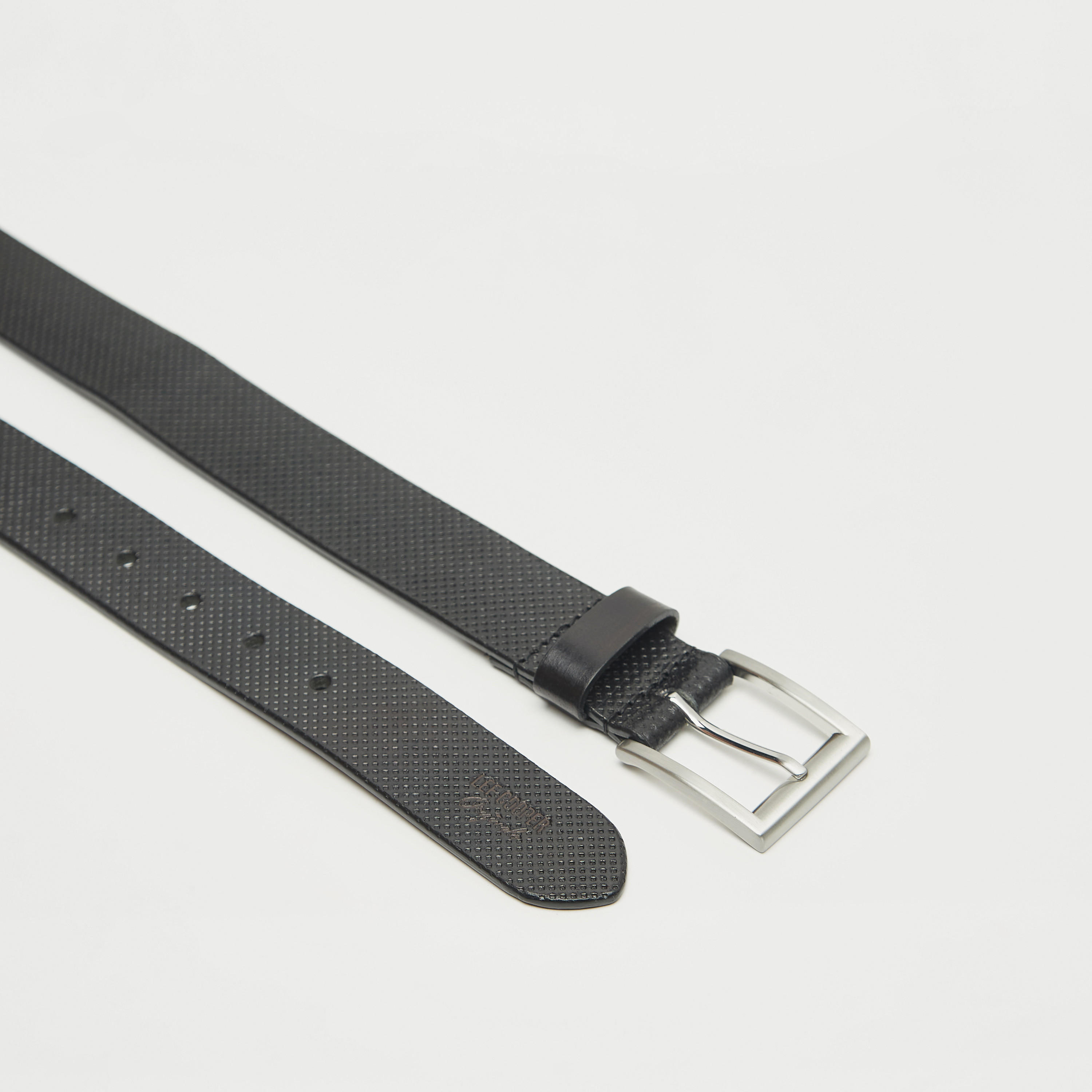 حزام جلد بارز الملمس بإبزيم إغلاق بدبوس من لي كوبر-men-beltsandwallets-belts-image-5