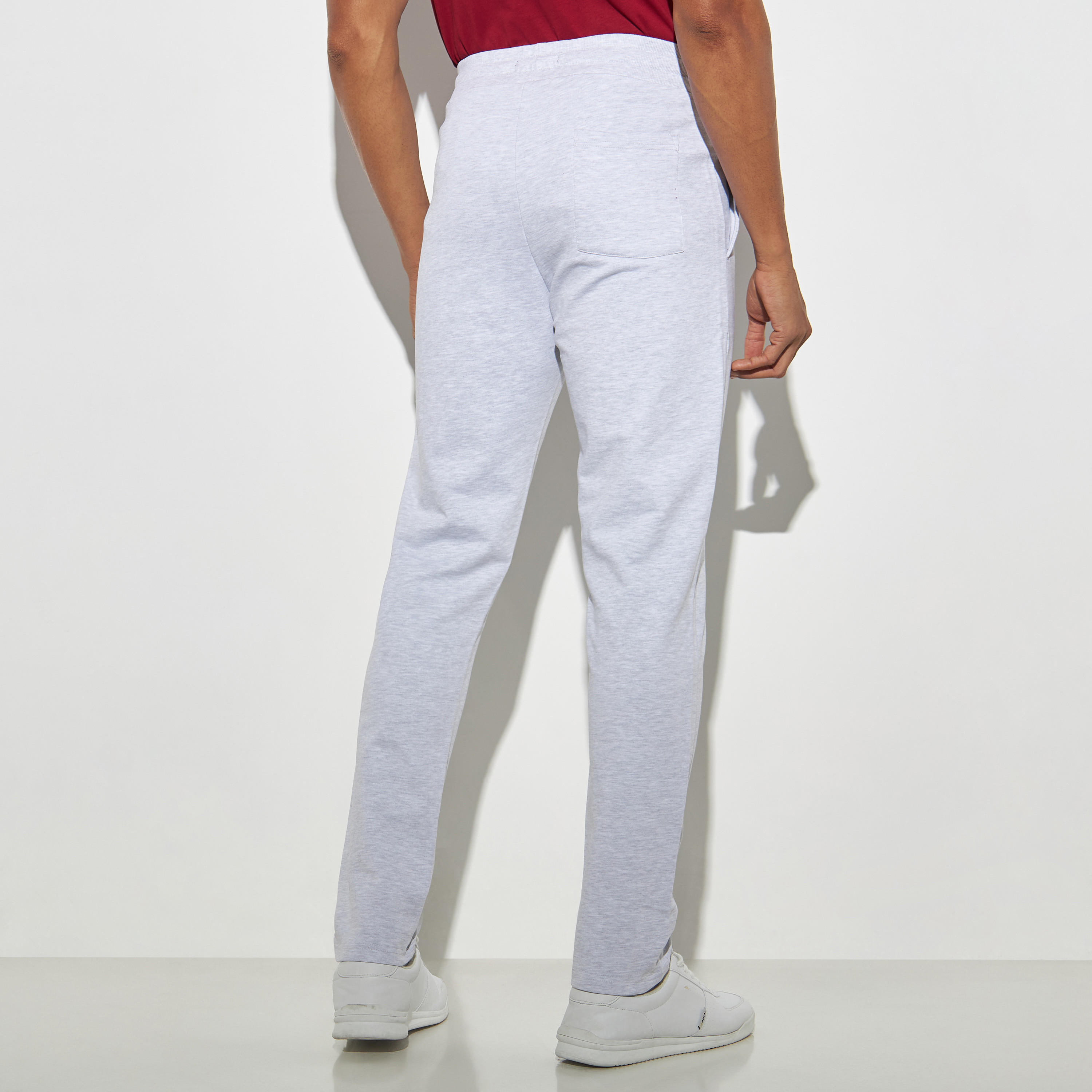 بنطلون بيجاما مطرّز برباط إغلاق وجيوب-men-clothing-nightwear-pyjamaandshorts-image-3