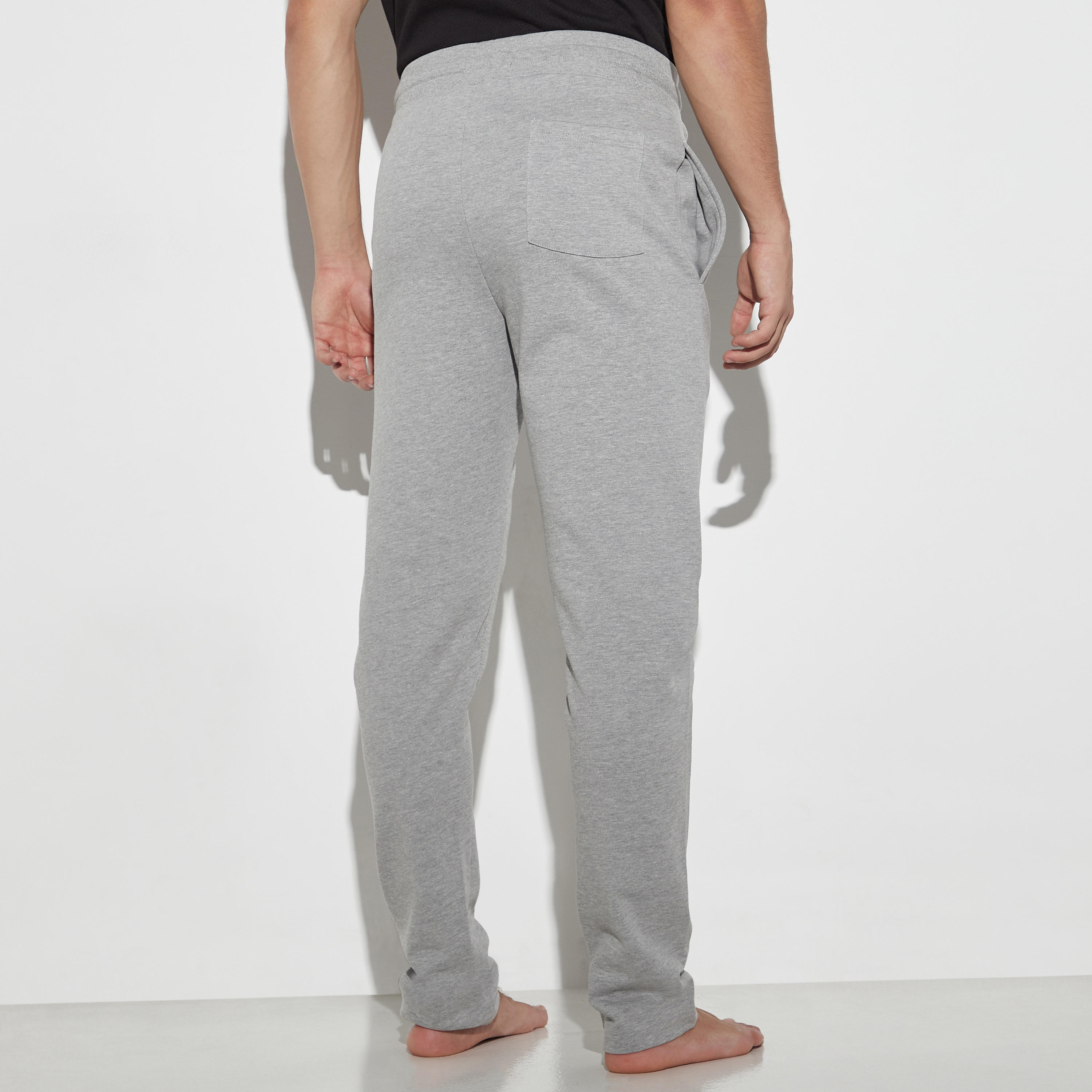 بنطلون بيجاما مطرّز برباط إغلاق وجيوب-men-clothing-nightwear-pyjamaandshorts-image-2
