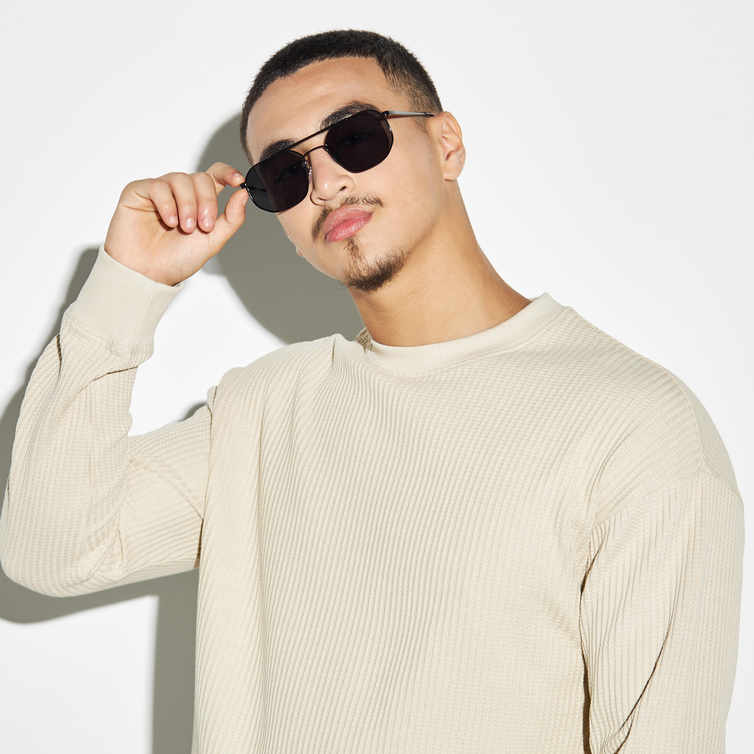 نظّارة شمسيّة بإطار كامل وعدسات ملوّنة ووسادات أنف-men-sunglasses-image-2