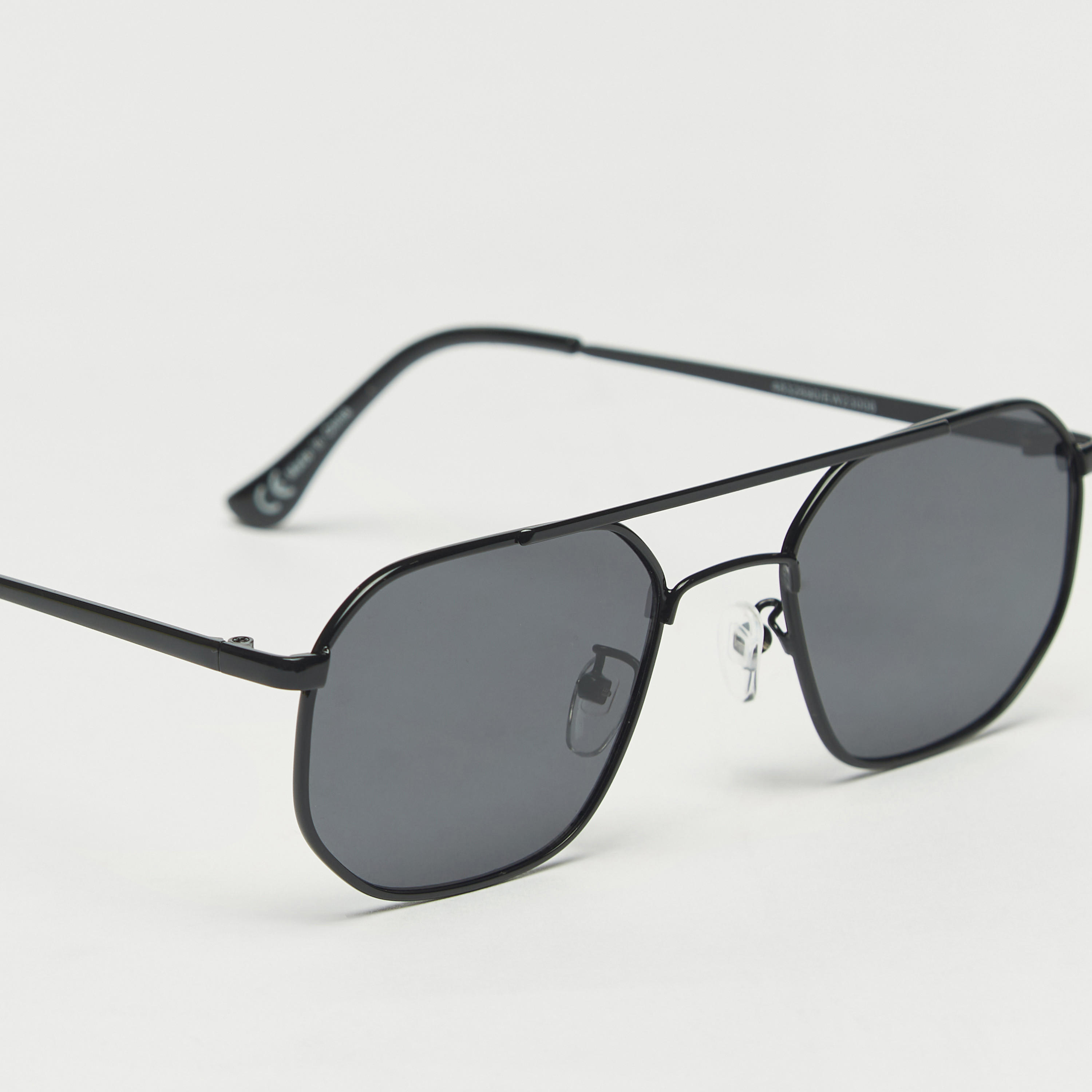 نظّارة شمسيّة بإطار كامل وعدسات ملوّنة ووسادات أنف-men-sunglasses-image-4