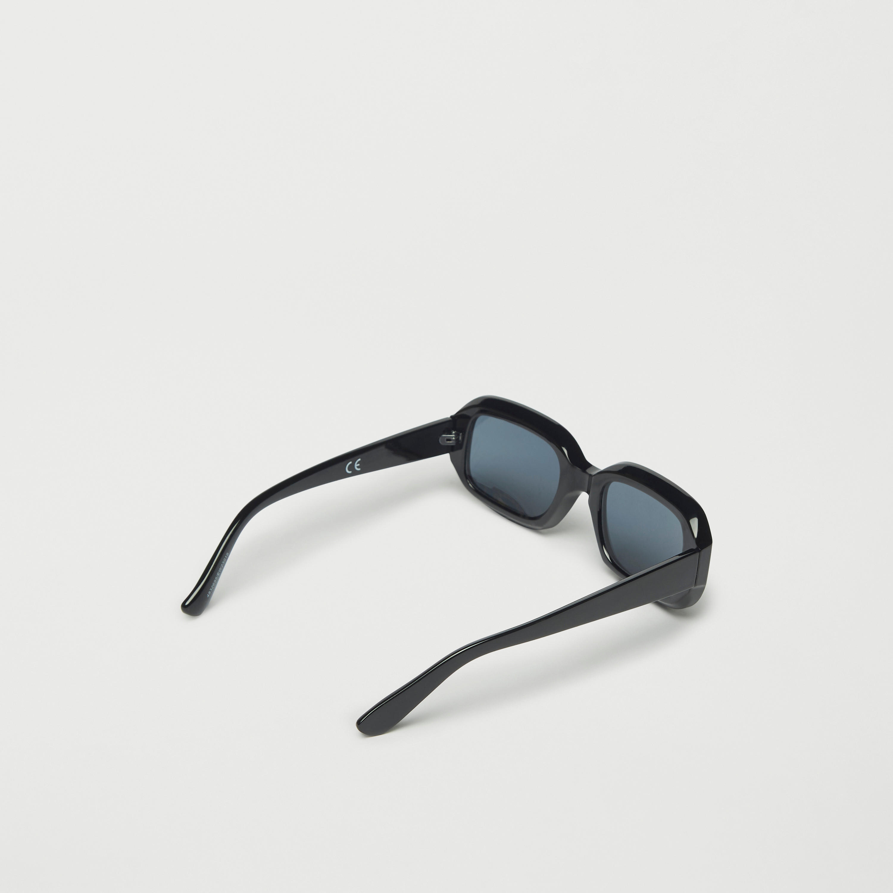 نظارة شمسية بإطار كامل وعدسات ملوّنة-men-sunglasses-image-2