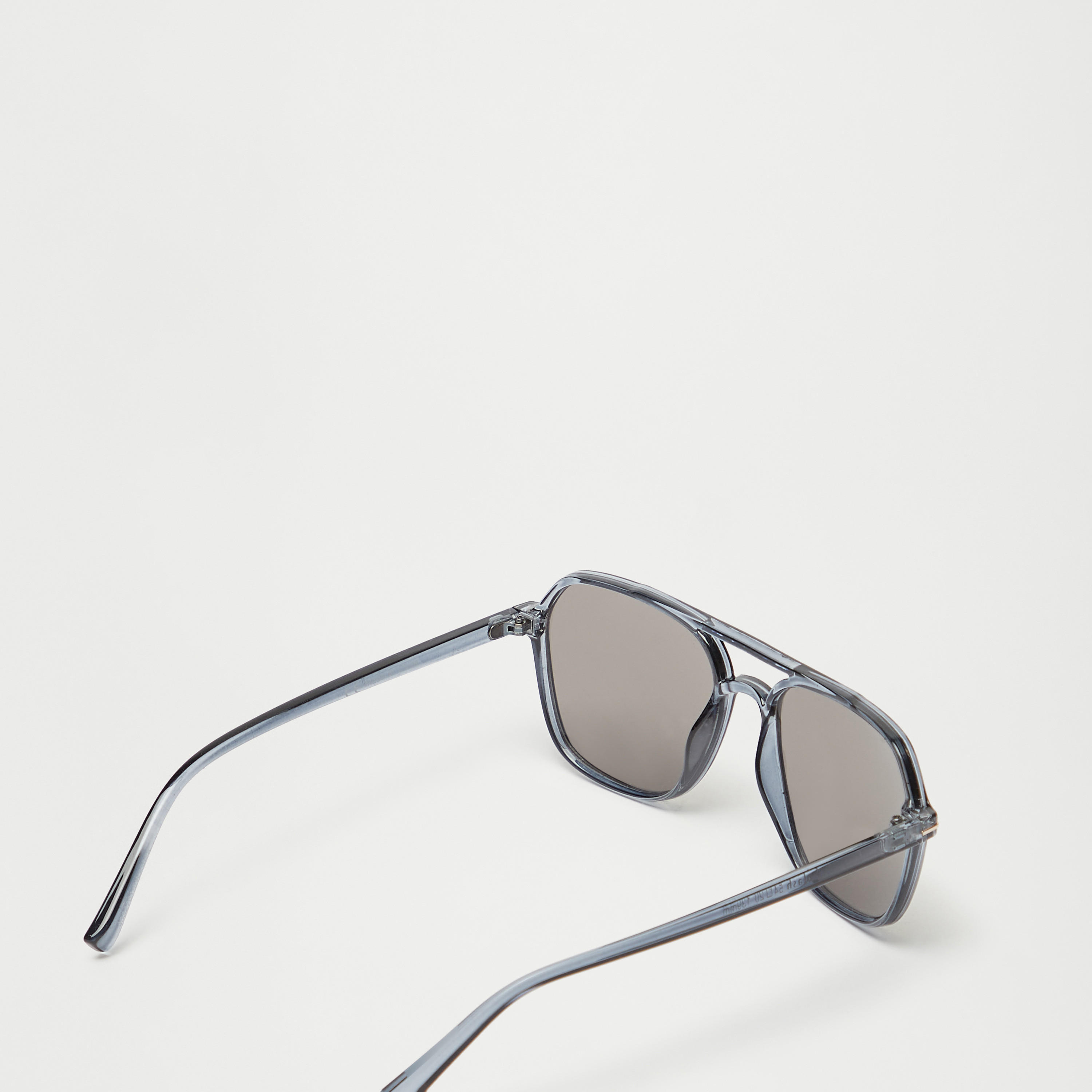 نظّارة شمسية بعدسات ملونة وإطار كامل-men-sunglasses-image-2