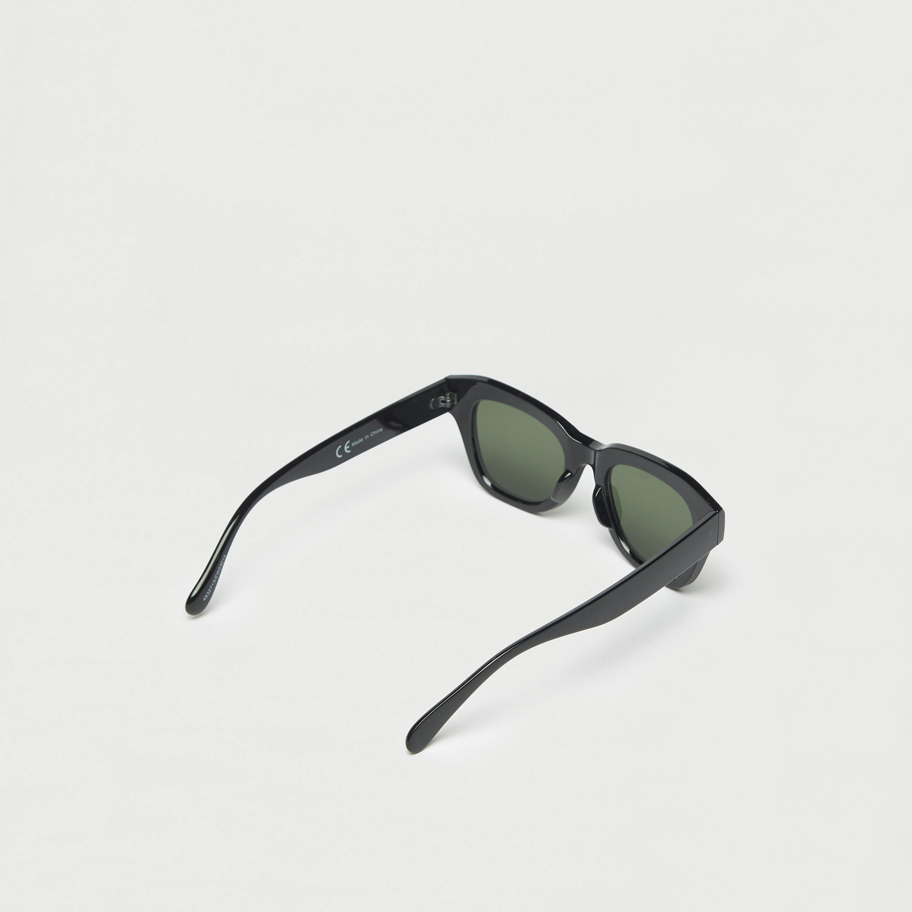 نظارة شمسية بإطار كامل وعدسات ملوّنة-men-sunglasses-image-3