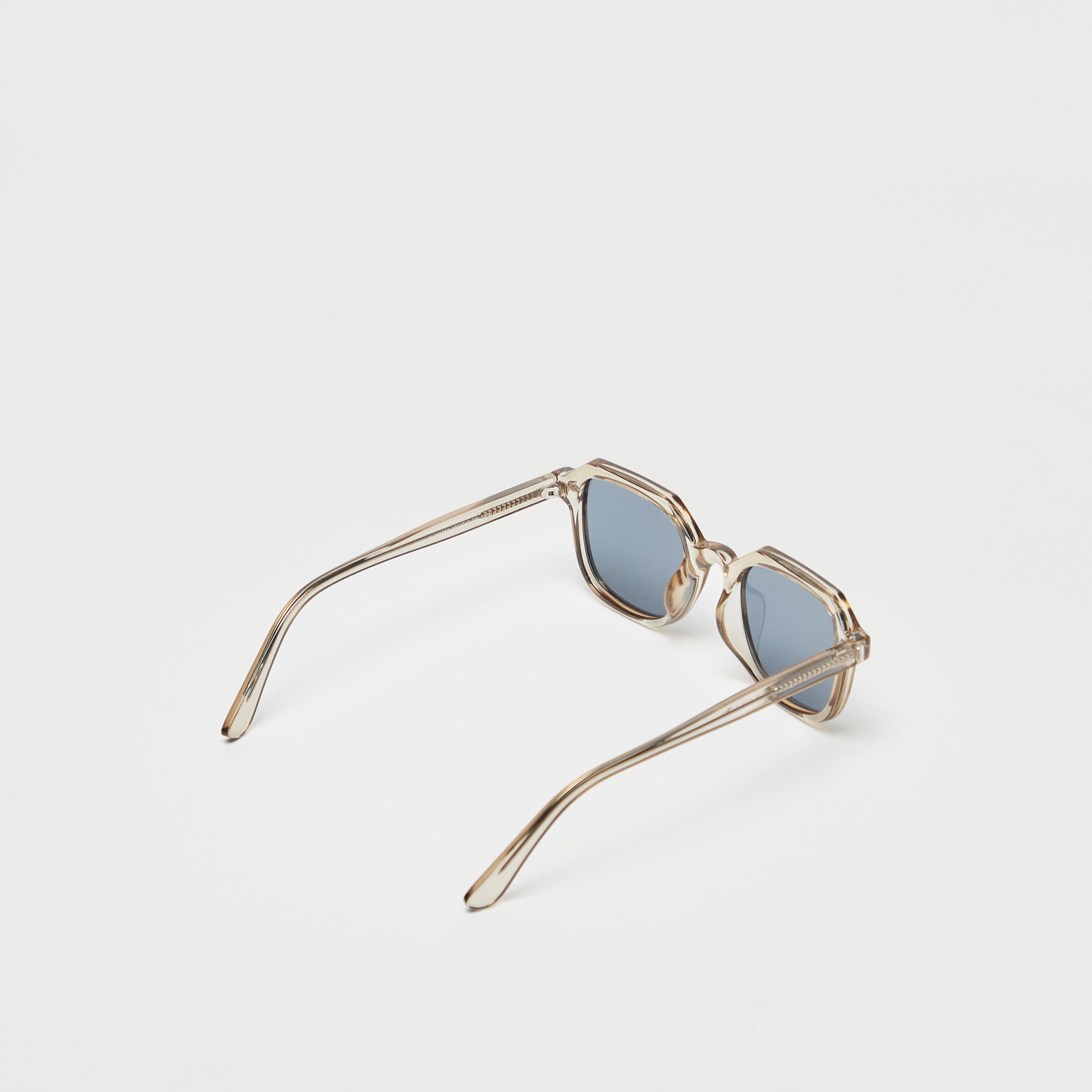 نظّارة شمسية بعدسات ملونة وإطار كامل-men-sunglasses-image-3