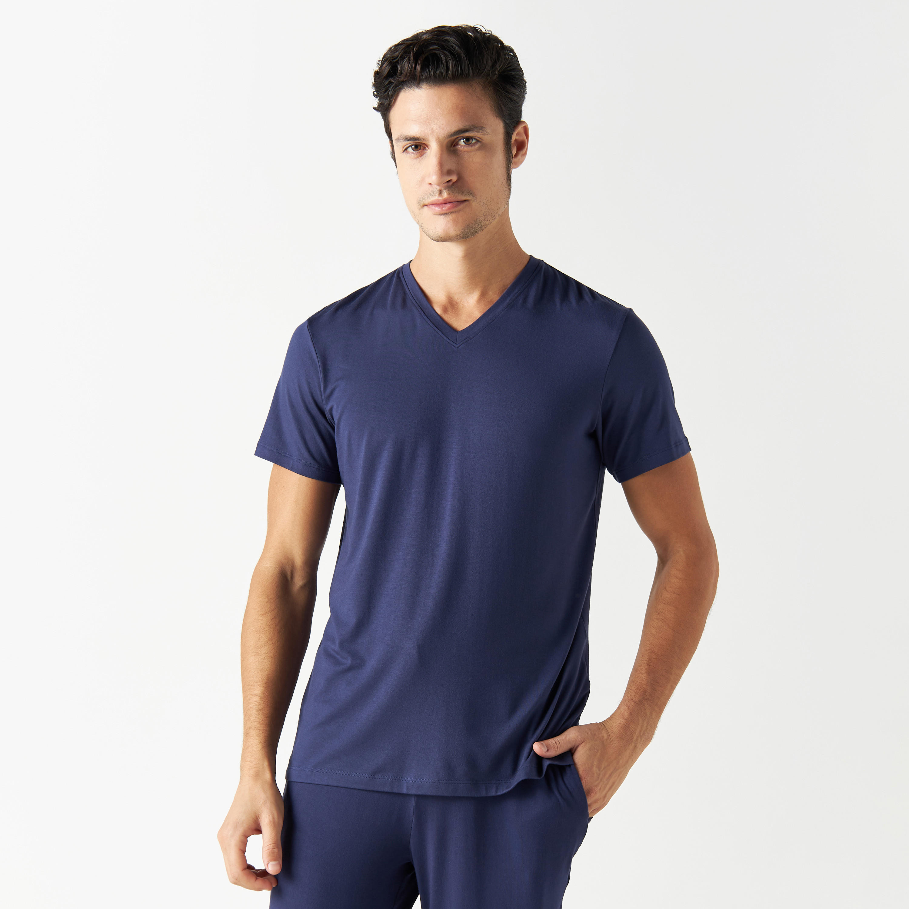 طقم بنطلون بيجاما وتيشيرت بياقة V-men-clothing-nightwear-sets-image-4