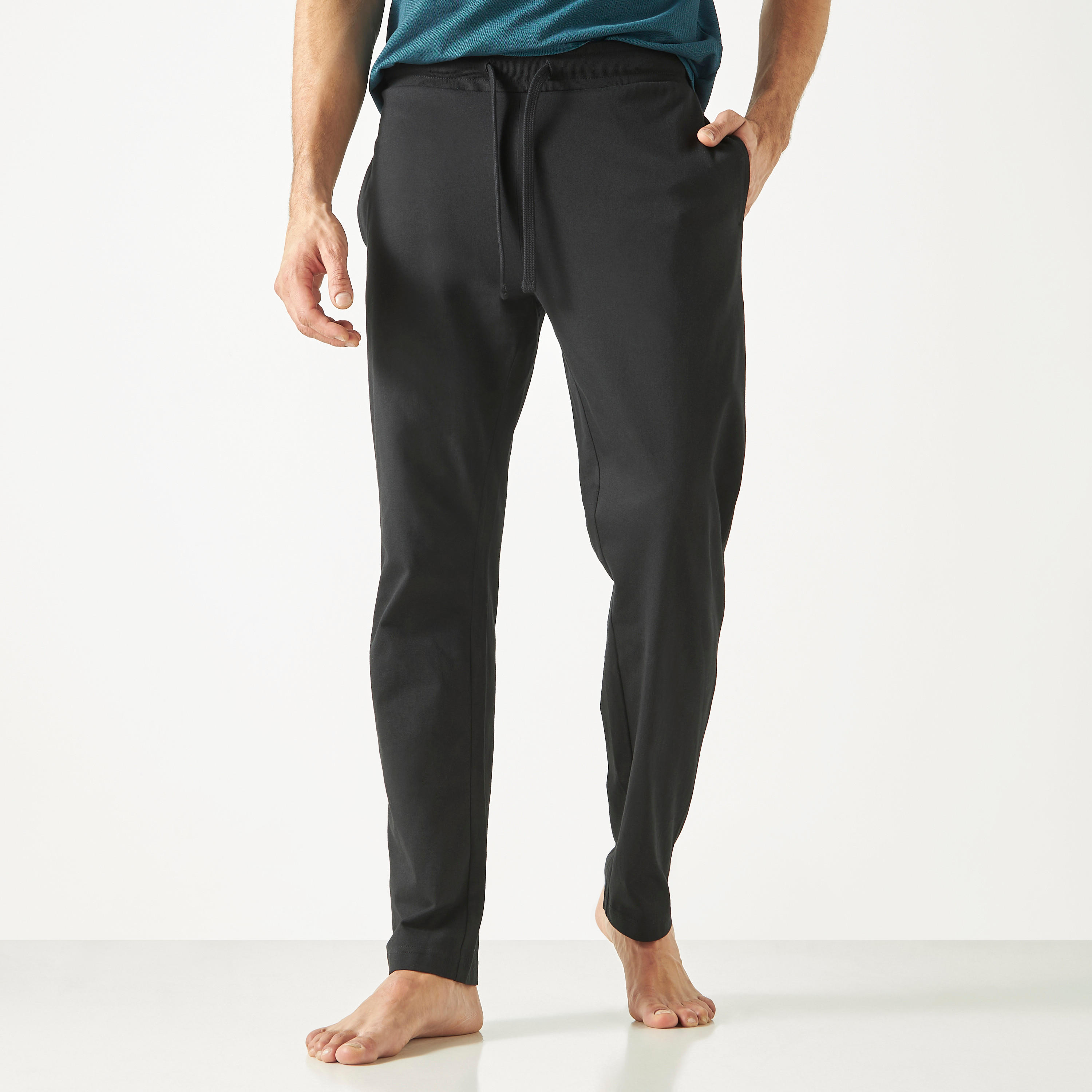 طقم بنطلون بيجاما وتيشيرت بياقة هينلي-men-clothing-nightwear-sets-image-3