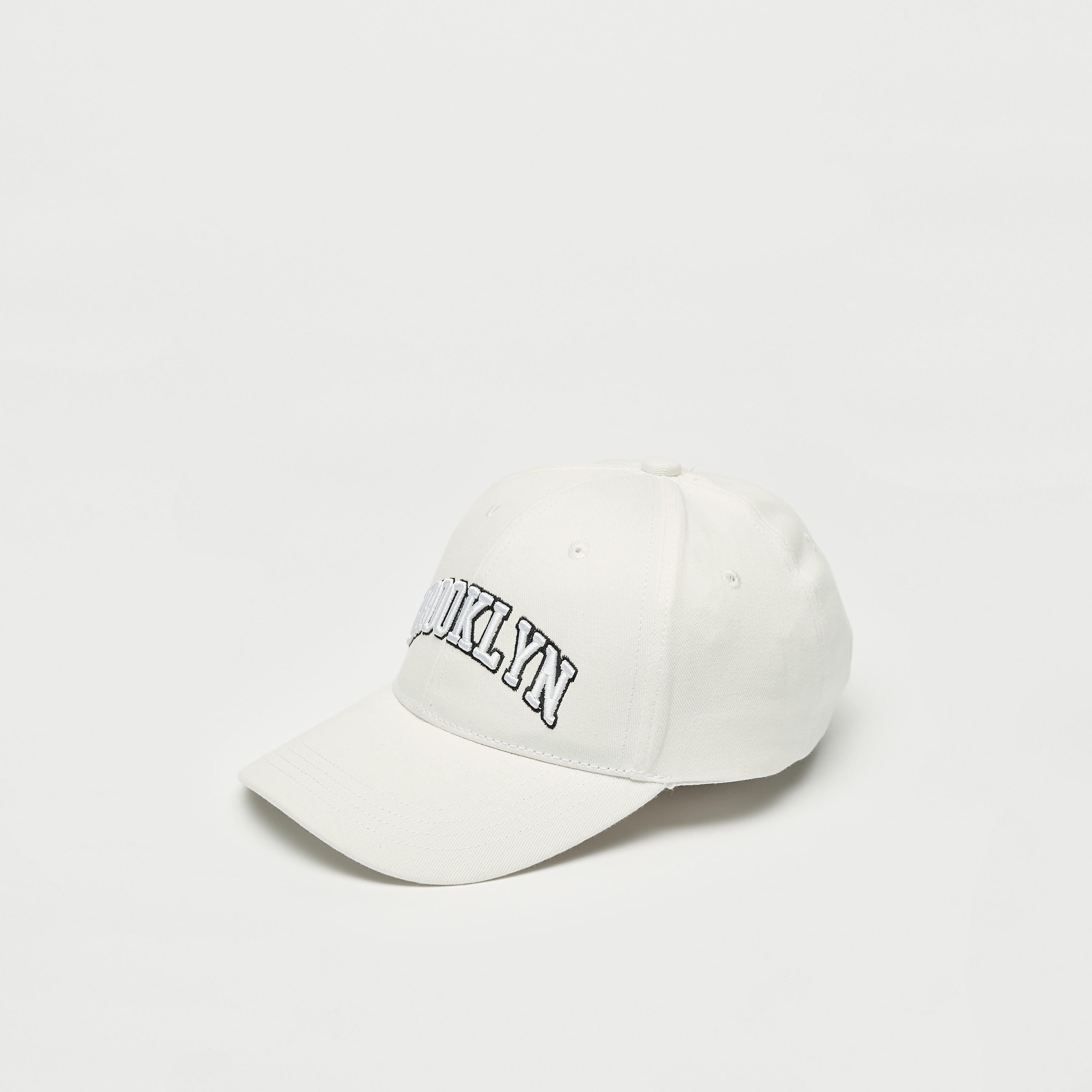 كاب مطرّز بحزام بإبزيم إغلاق-men-caps-image-5