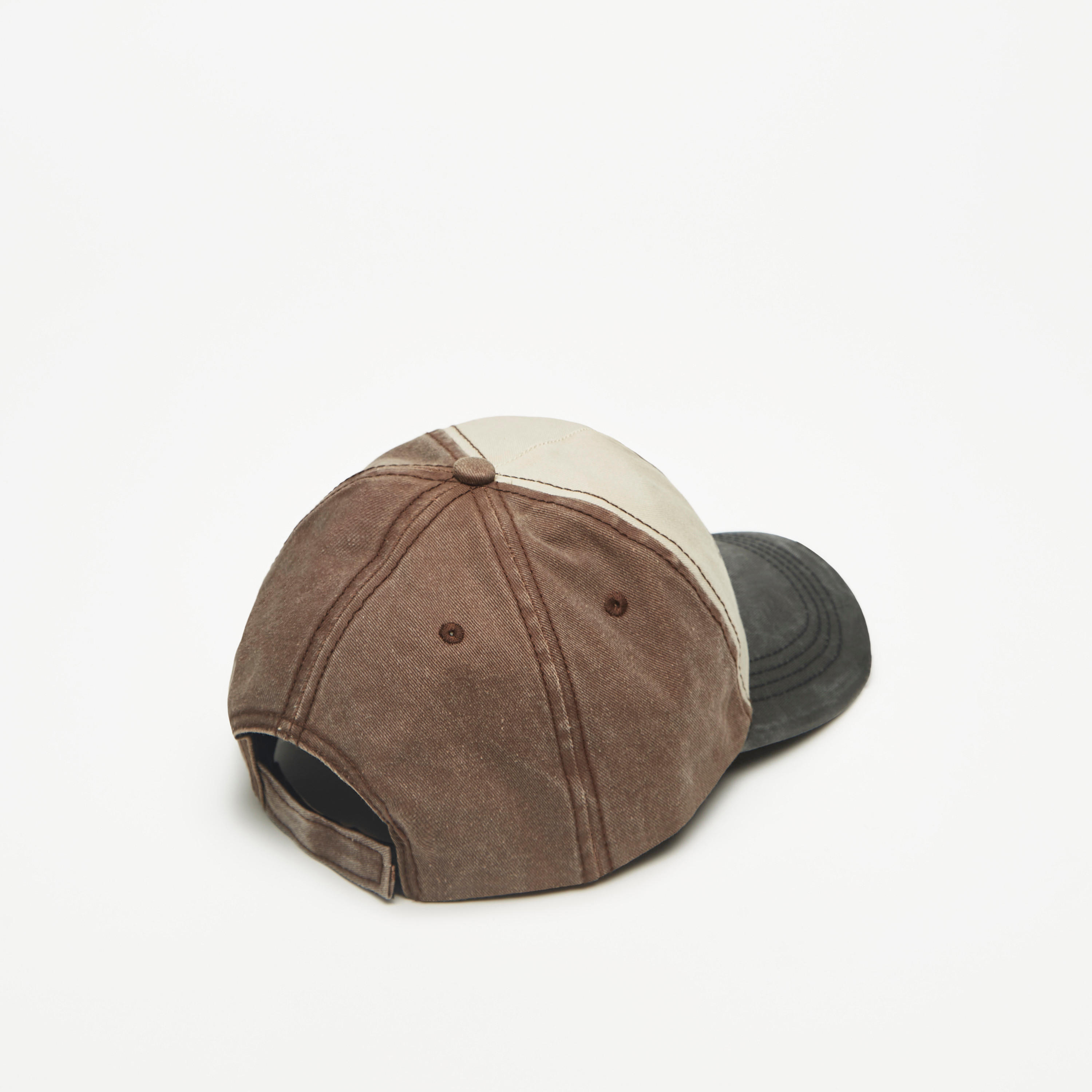 Lee Cooper Logo Print Colourblock Cap with Adjustable Strap-men-caps-image-5