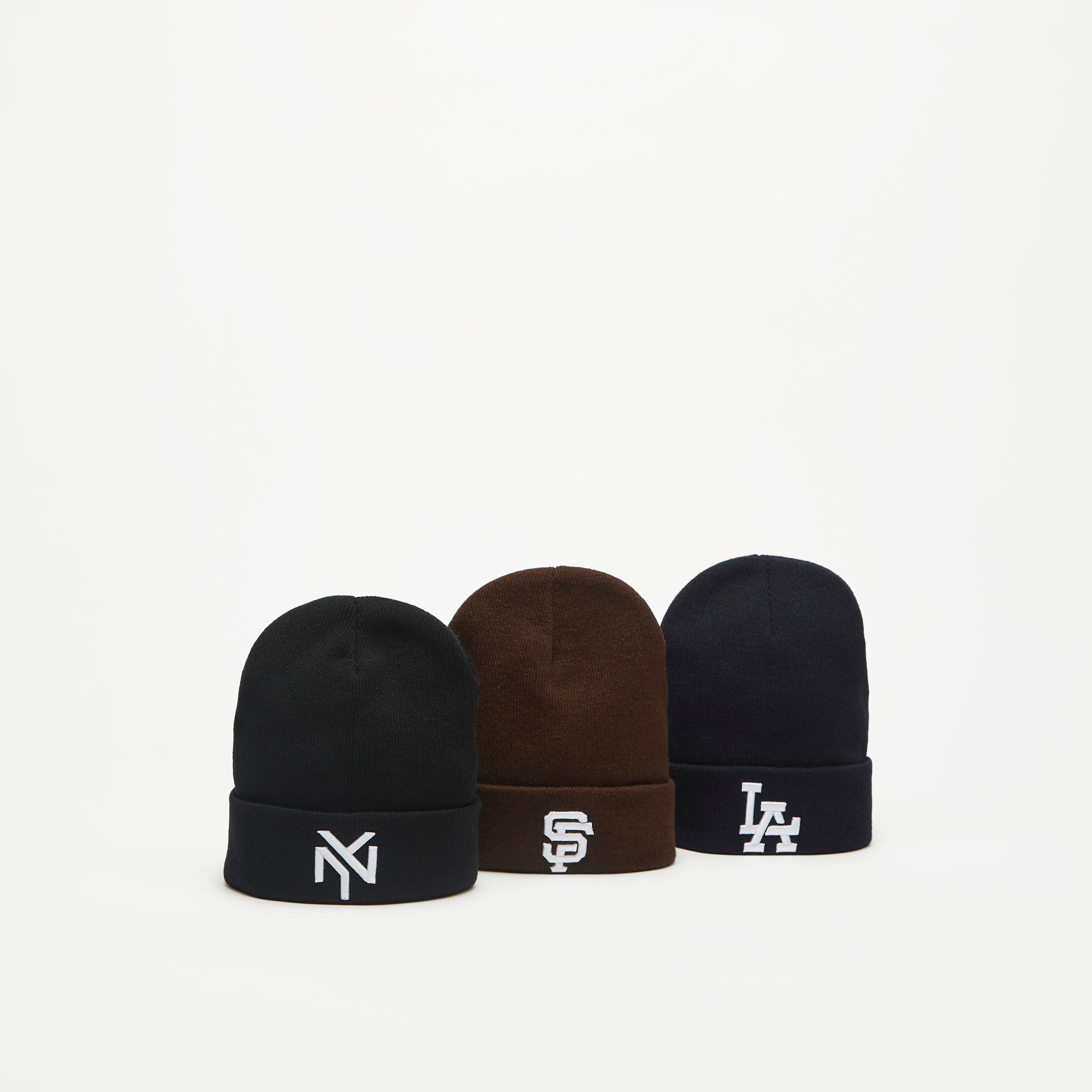 قبعة بيني مطرزة - طقم من 3 قطع-men-caps-image-1