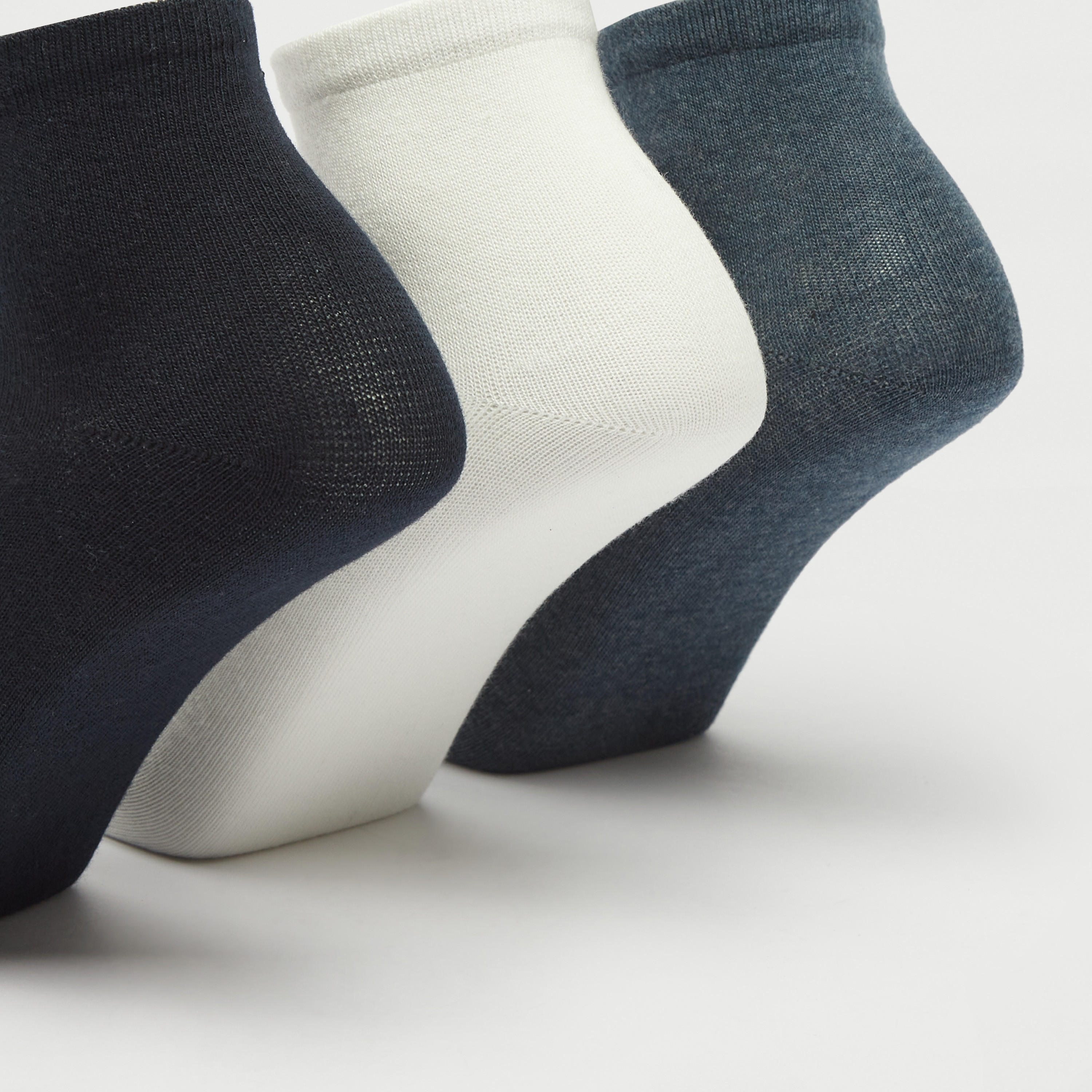 طقم جوارب 3 أزواج بطول الكاحل-men-socks-image-1