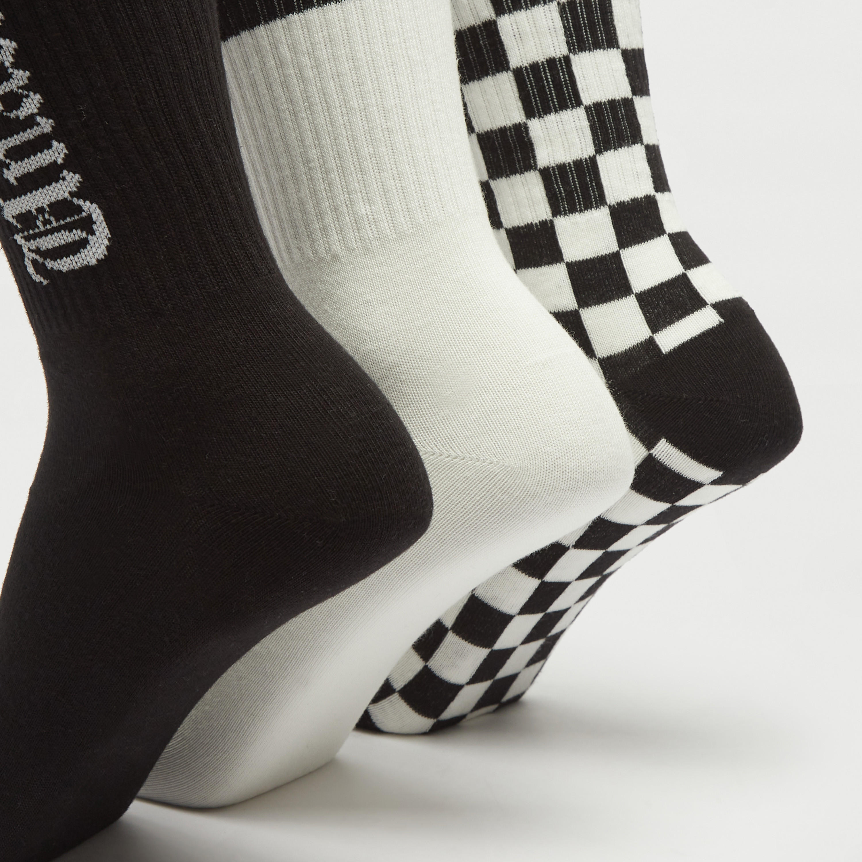جوارب متنوّعة بطول ربلة الساق - طقم 3 أزواج-men-socks-image-1