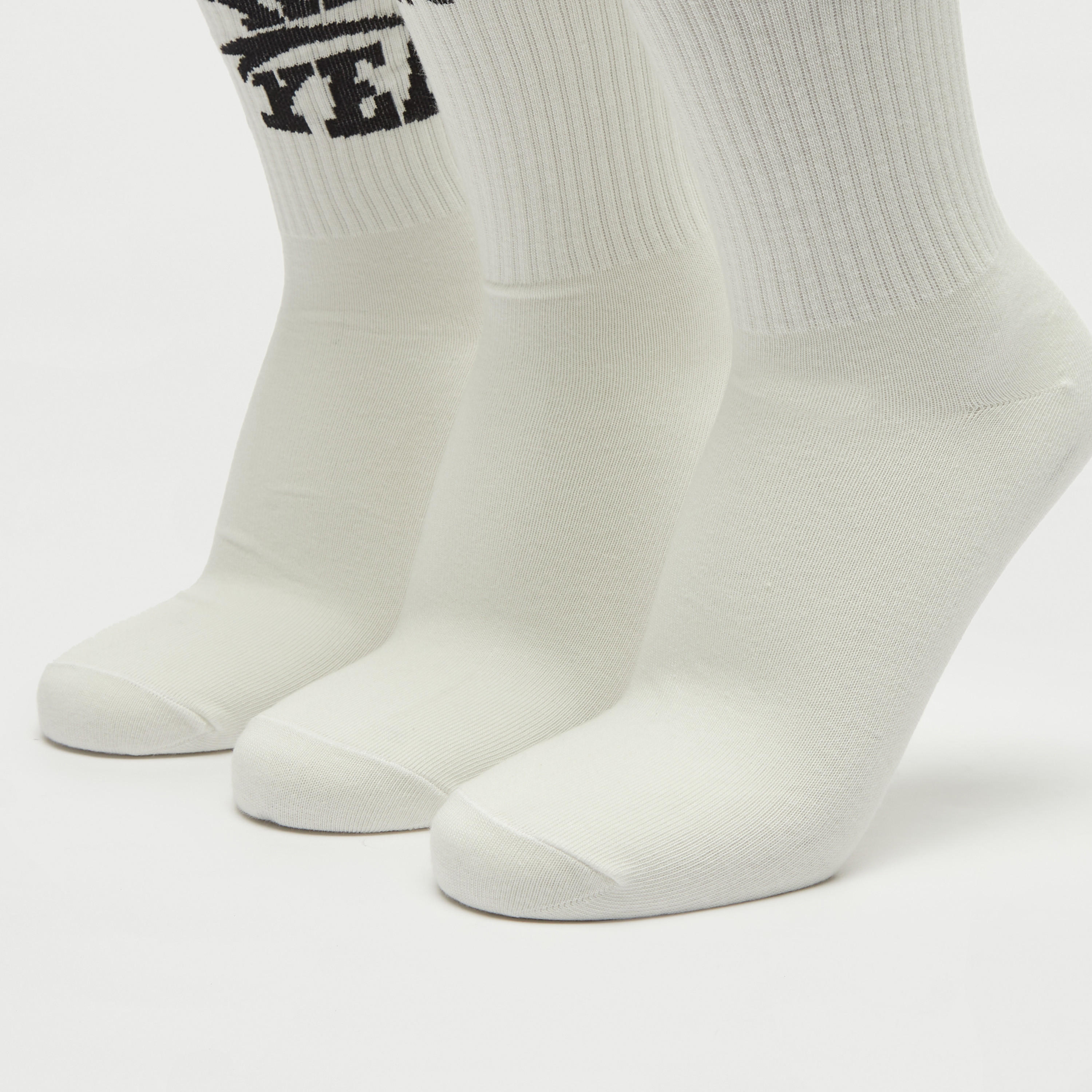 جوارب بارزة الملمس بطول ربلة الساق - طقم من 3 أزواج-men-socks-image-3