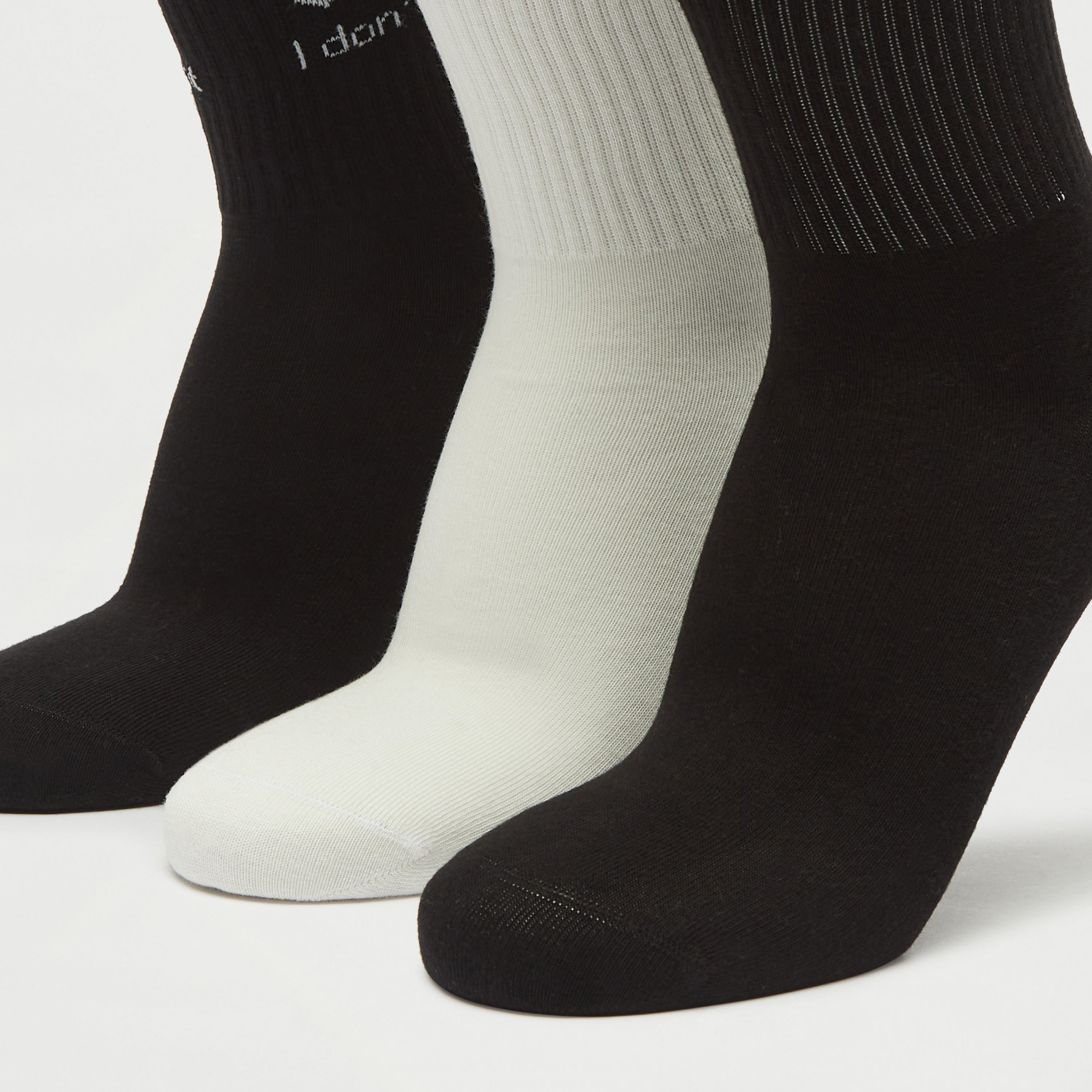 جوارب بارزة الملمس بطول ربلة الساق - طقم من 3 أزواج-men-socks-image-2